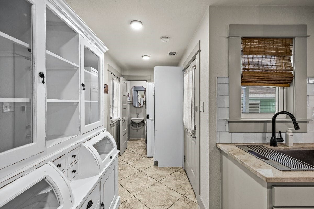 1414 29th Street, Galveston, TX 77550 1414 29th Street, Galveston, TX 77550
