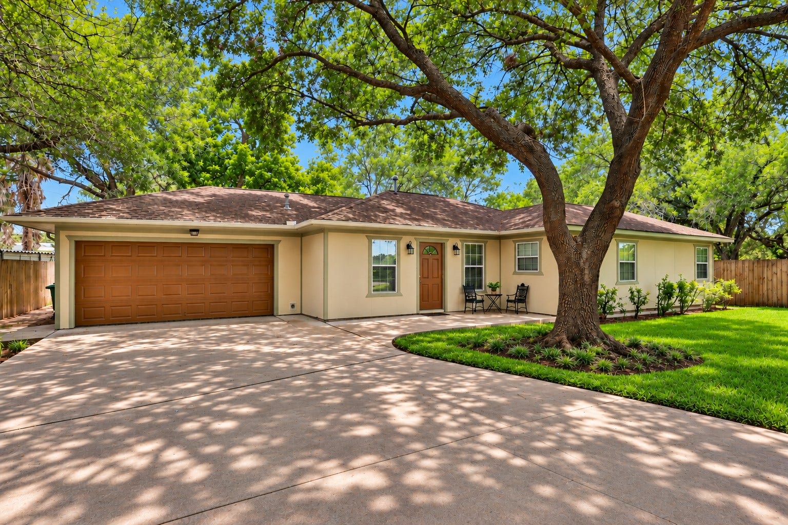 11620 Old Main Street Loop Road, Houston, TX 77025 11620 Old Main Street Loop Road, Houston, TX 77025