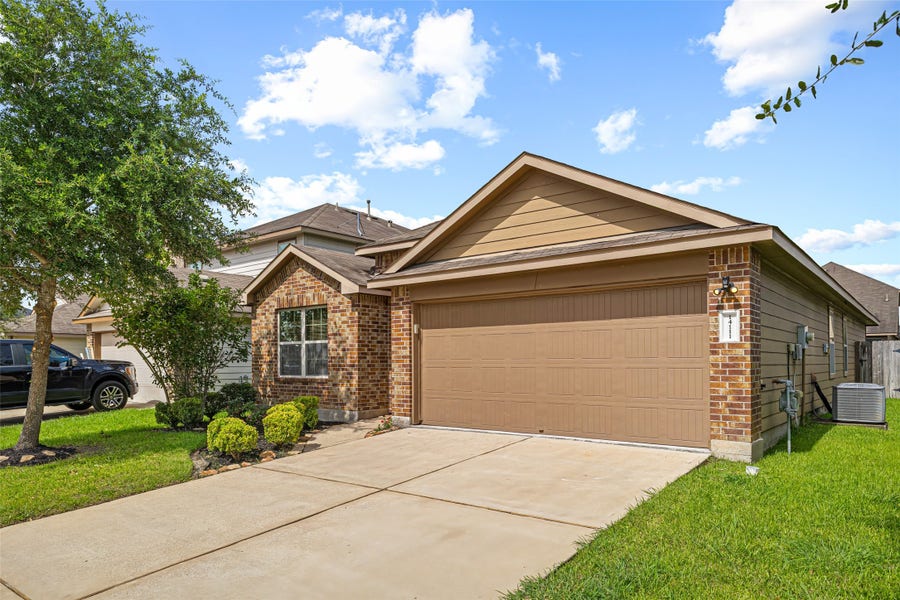 Property photo for 14111 Brunswick Place Drive, Houston, TX