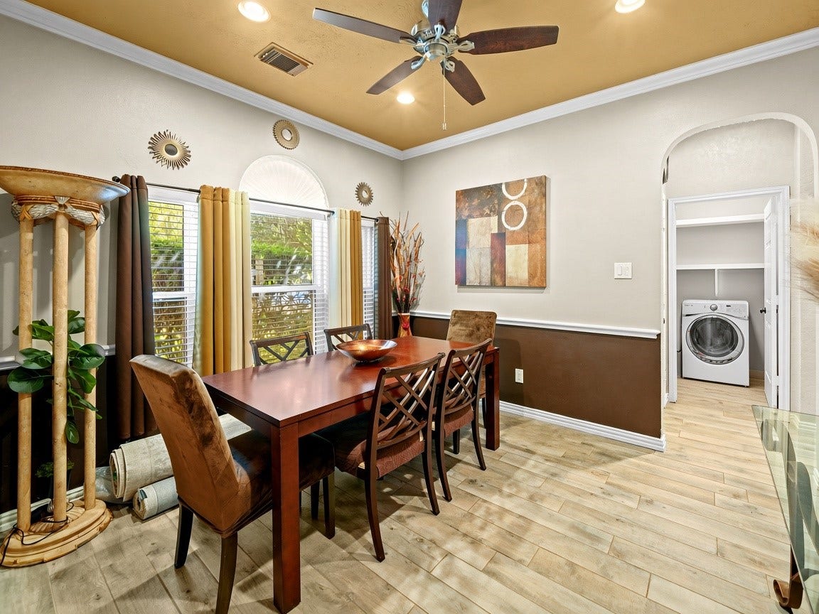 1806 Kensington Park Circle, Spring, TX 77386 Elegant formal dining room.