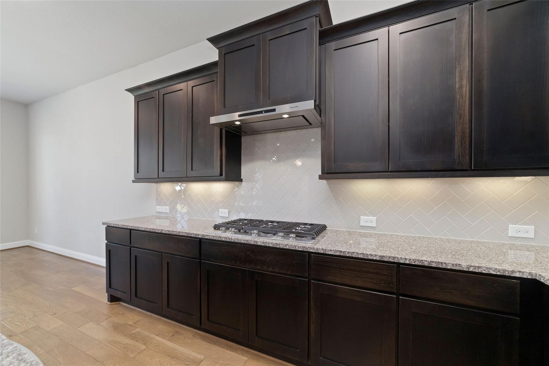 28213 Briarwood Pass, Spring, TX 77386 28213 Briarwood Pass, Spring, TX 77386