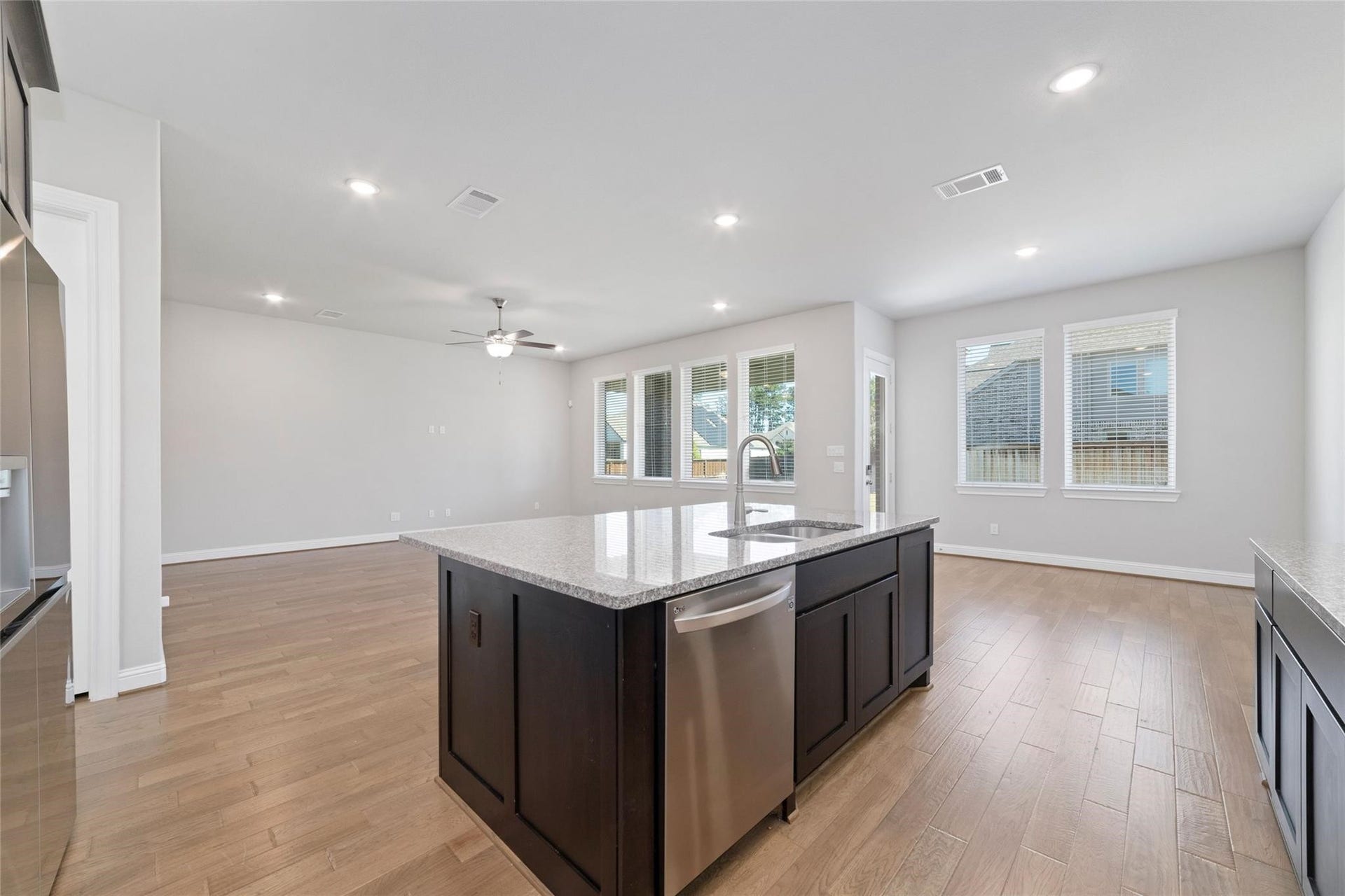 28213 Briarwood Pass, Spring, TX 77386 28213 Briarwood Pass, Spring, TX 77386