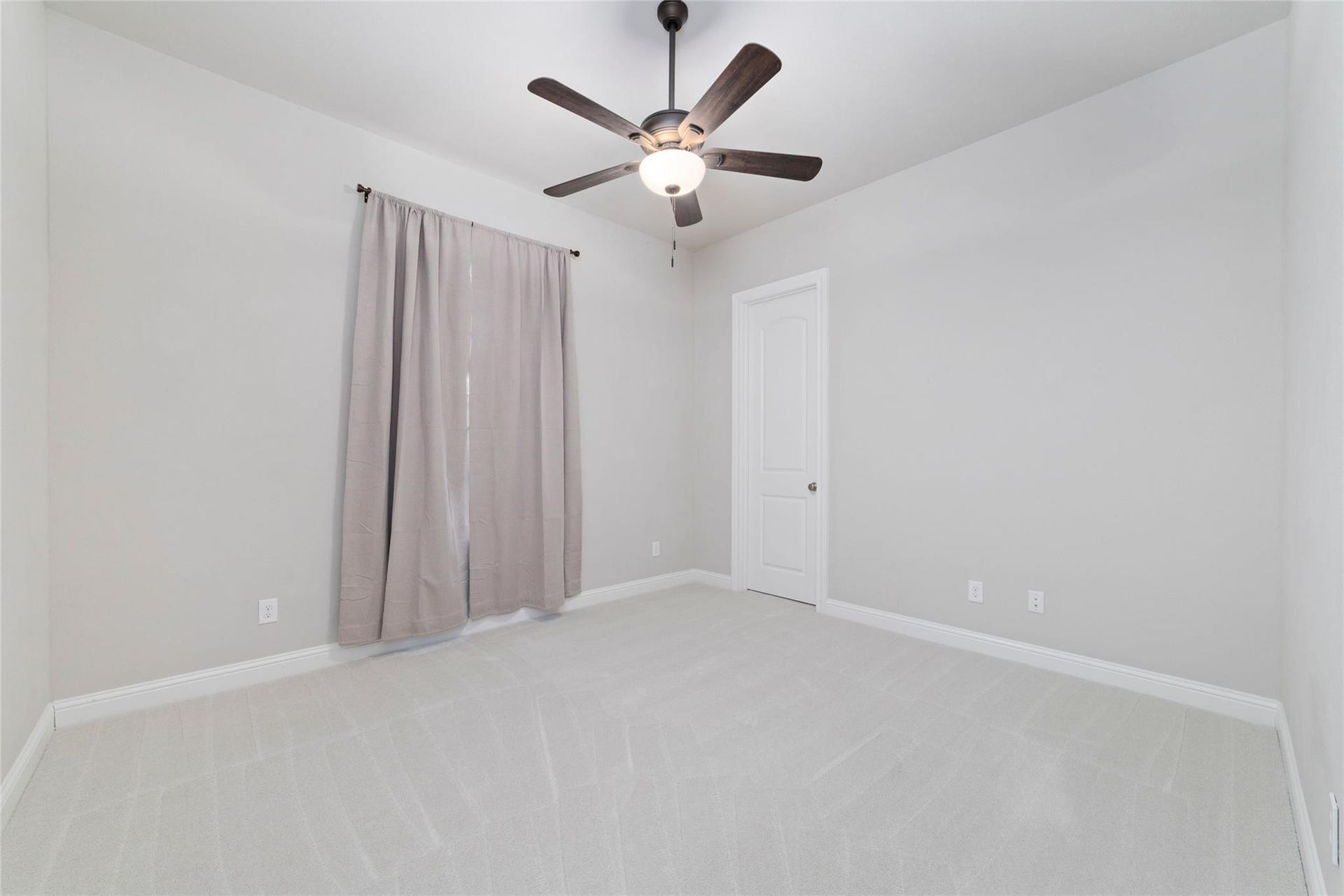 28213 Briarwood Pass, Spring, TX 77386 28213 Briarwood Pass, Spring, TX 77386