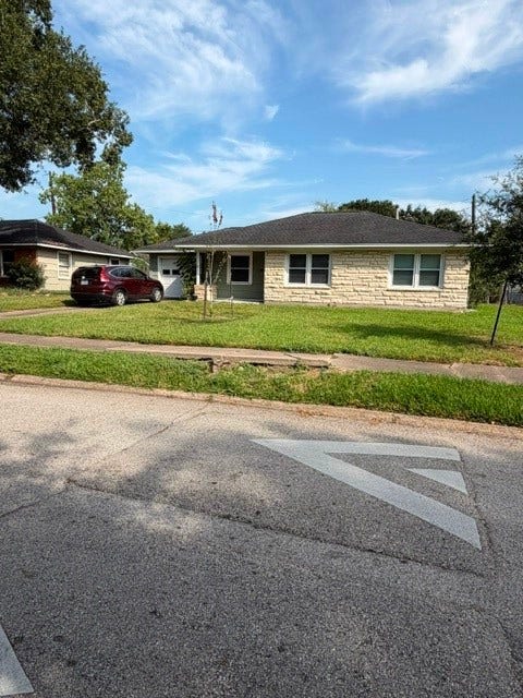 5806 Grape Street, Houston, TX 77074 5806 Grape Street, Houston, TX 77074