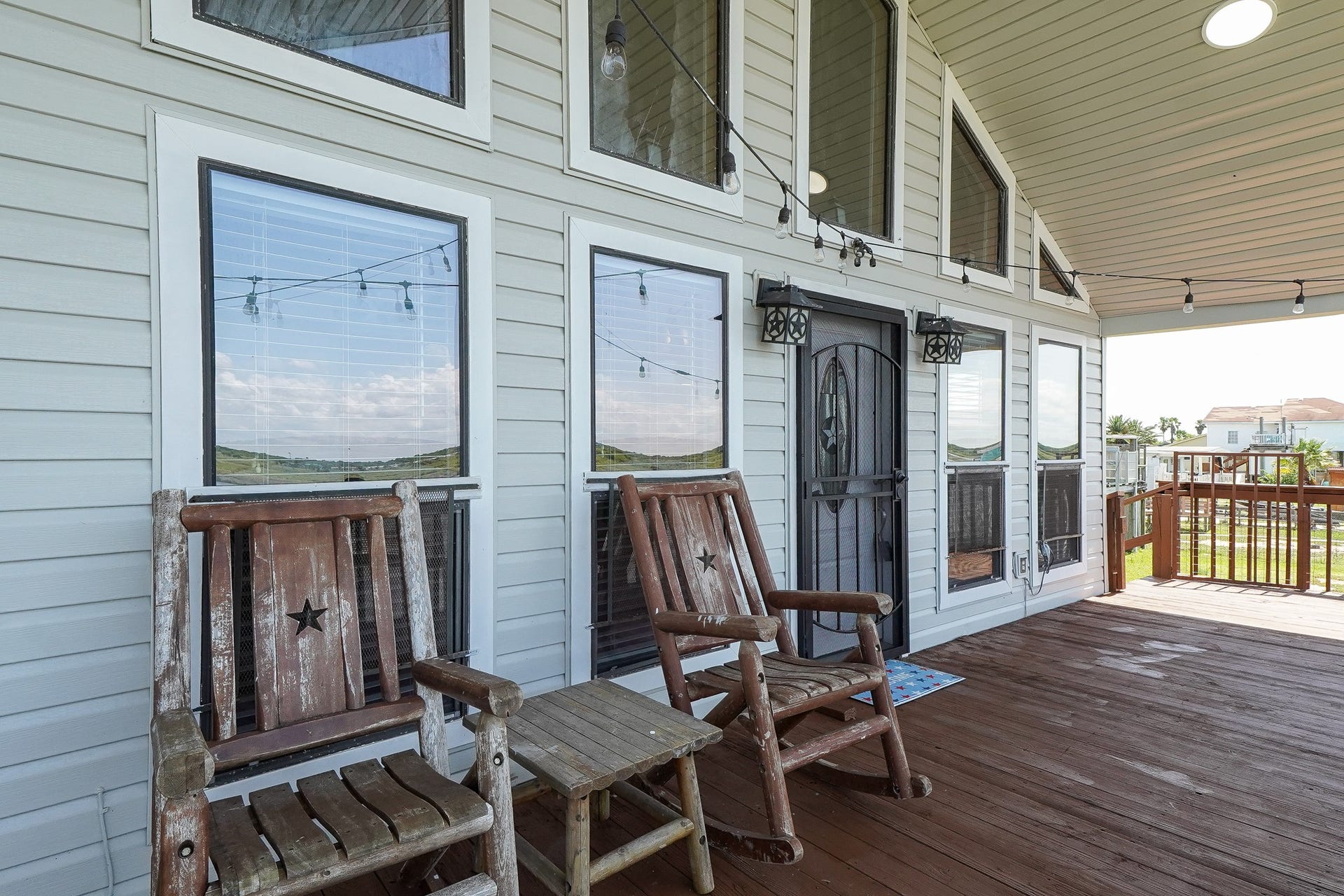 4702 Bayou Lane, Hitchcock, TX 77563 4702 Bayou Lane, Hitchcock, TX 77563