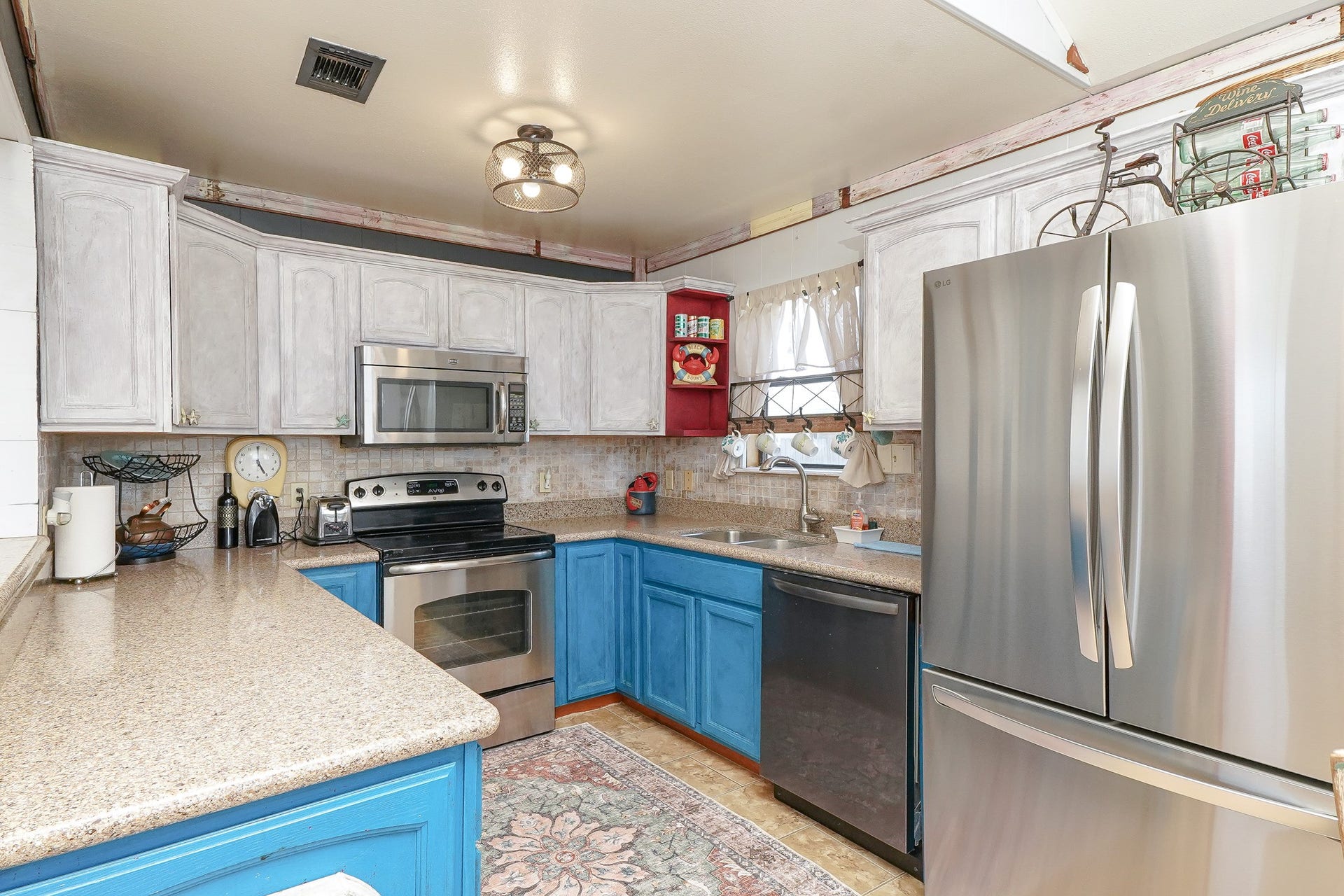 4702 Bayou Lane, Hitchcock, TX 77563 4702 Bayou Lane, Hitchcock, TX 77563