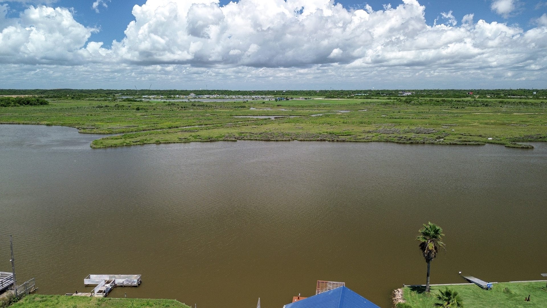 4702 Bayou Lane, Hitchcock, TX 77563 4702 Bayou Lane, Hitchcock, TX 77563