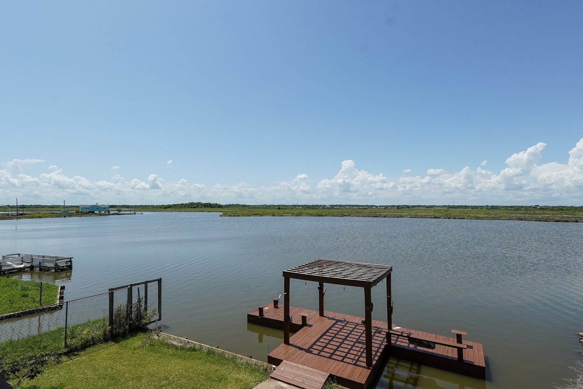 4702 Bayou Lane, Hitchcock, TX 77563 4702 Bayou Lane, Hitchcock, TX 77563