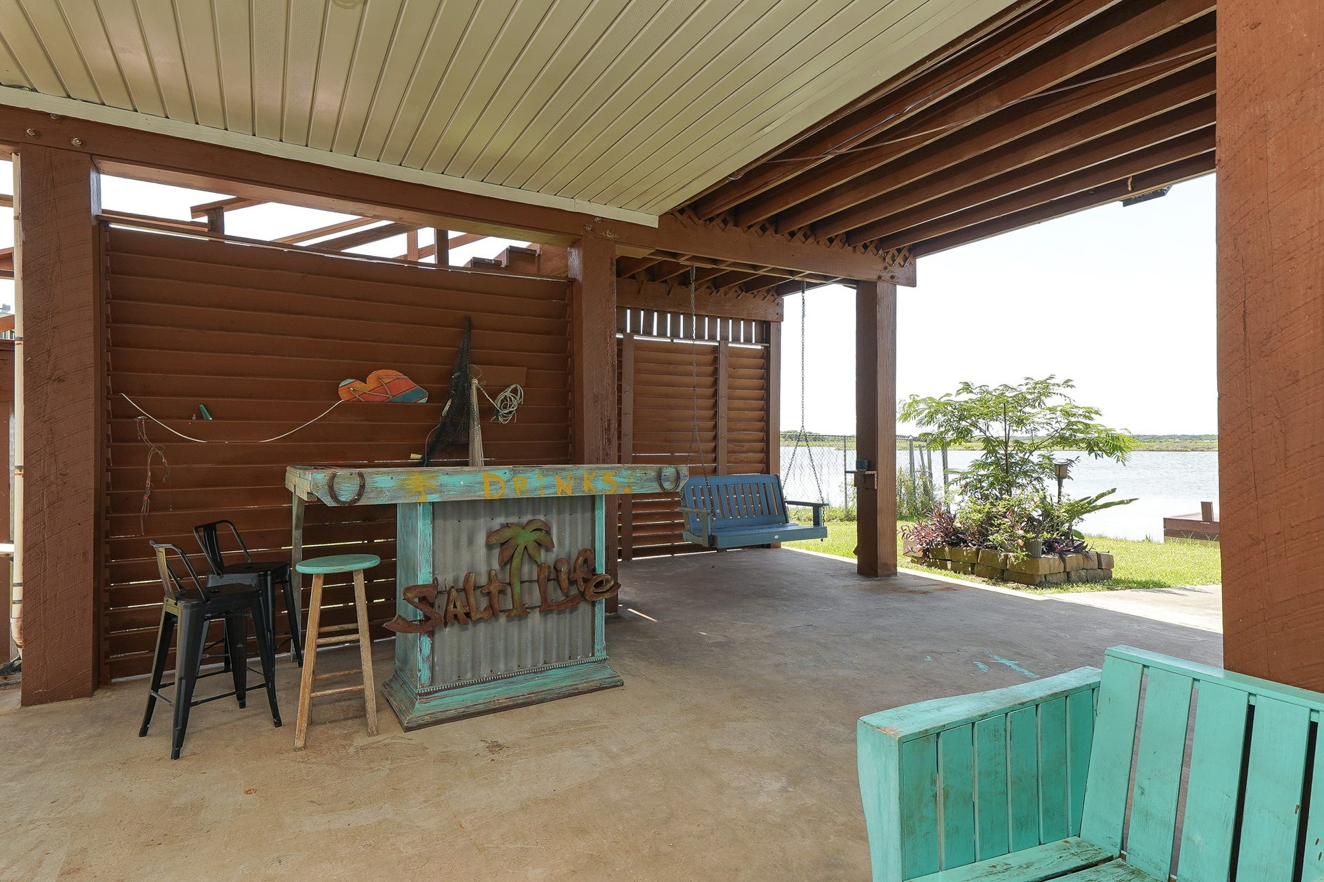 4702 Bayou Lane, Hitchcock, TX 77563 4702 Bayou Lane, Hitchcock, TX 77563