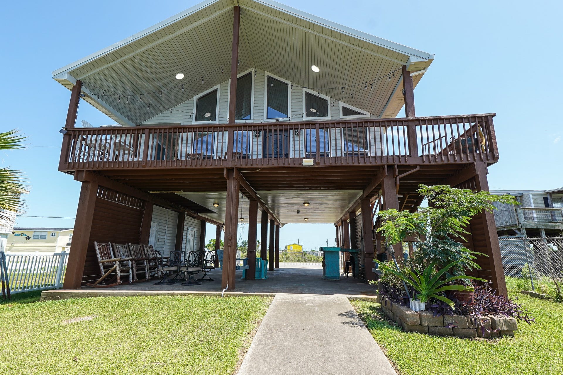 4702 Bayou Lane, Hitchcock, TX 77563 4702 Bayou Lane, Hitchcock, TX 77563