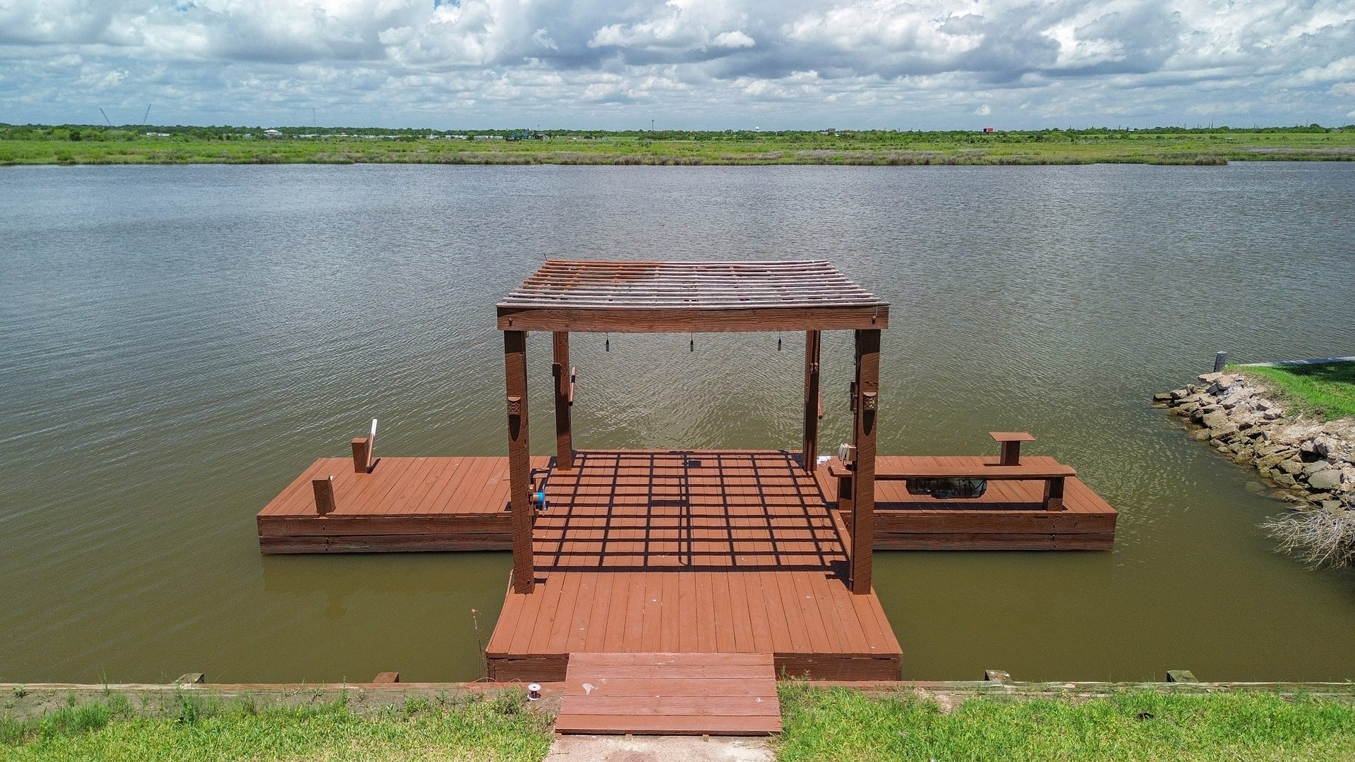 4702 Bayou Lane, Hitchcock, TX 77563 4702 Bayou Lane, Hitchcock, TX 77563