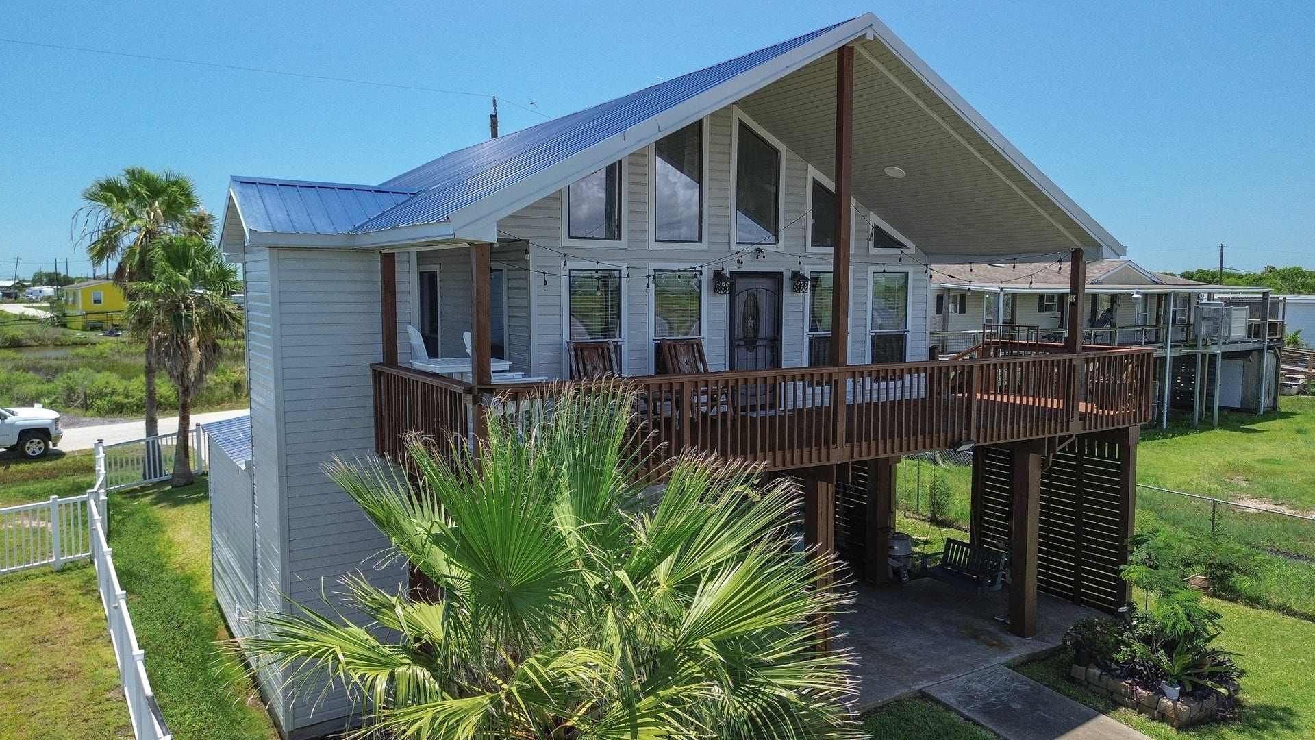 4702 Bayou Lane, Hitchcock, TX 77563 4702 Bayou Lane, Hitchcock, TX 77563