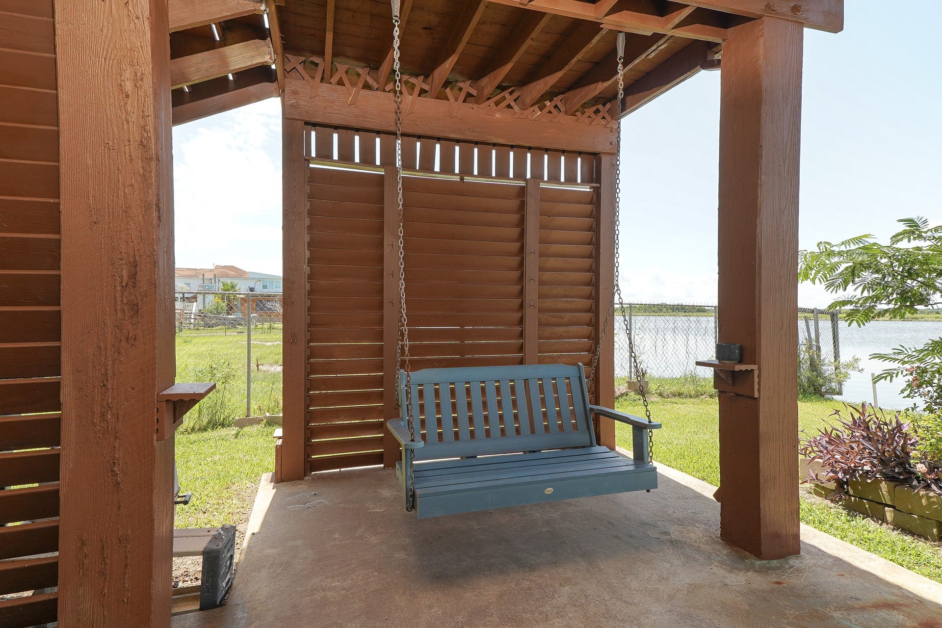 4702 Bayou Lane, Hitchcock, TX 77563 4702 Bayou Lane, Hitchcock, TX 77563