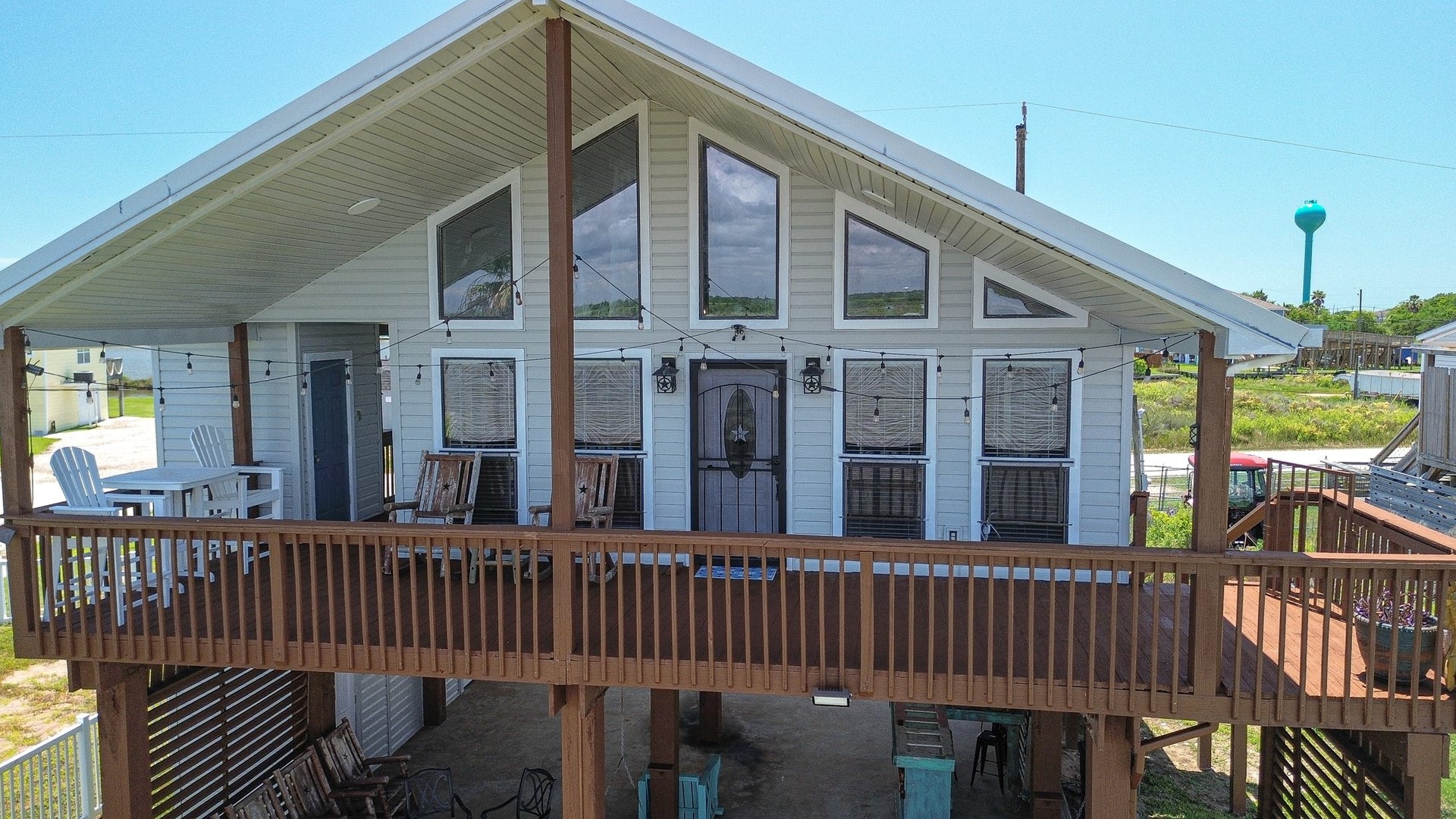 4702 Bayou Lane, Hitchcock, TX 77563 4702 Bayou Lane, Hitchcock, TX 77563