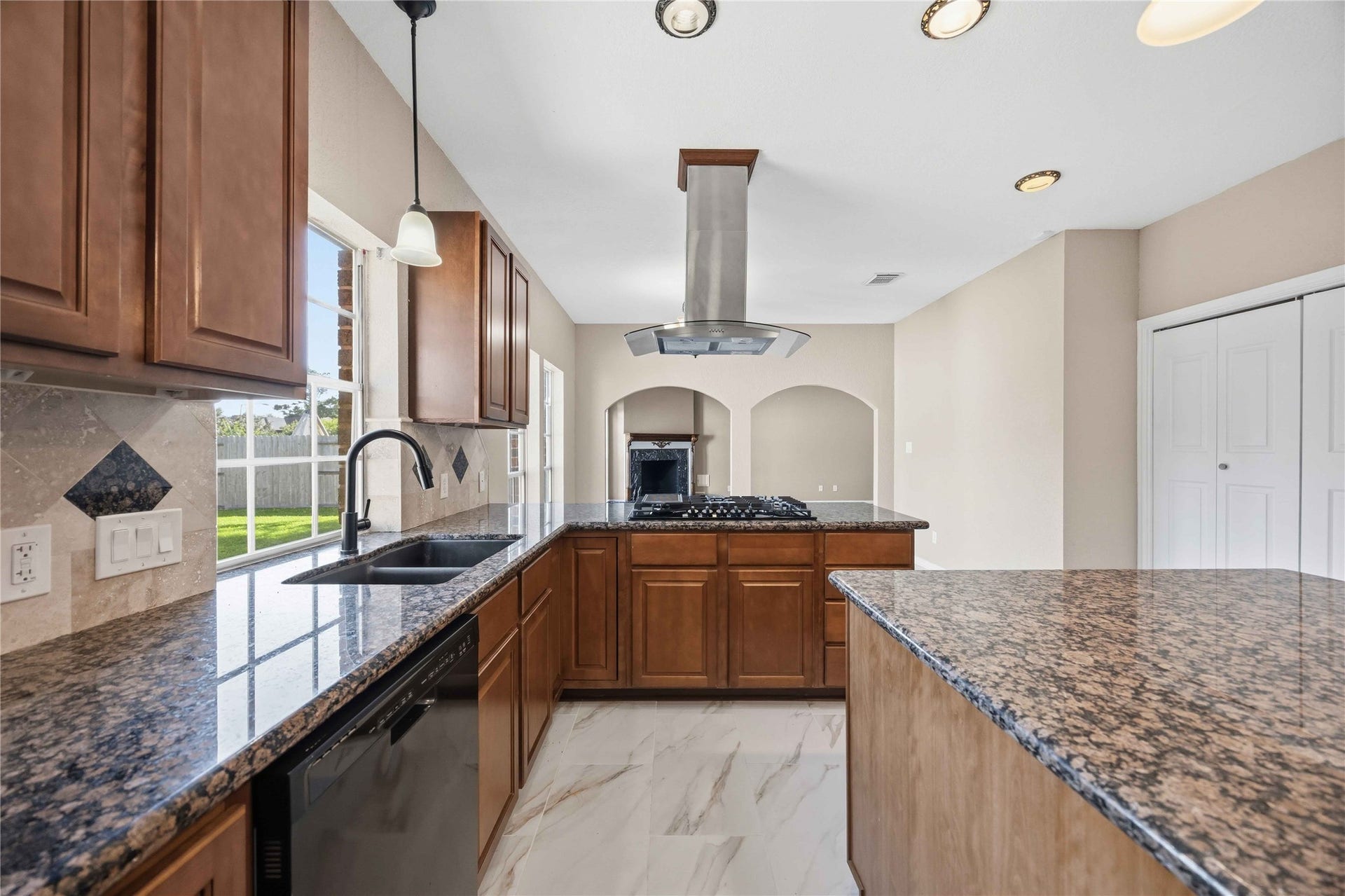 4712 Broadmoor Drive, League City, TX 77573 4712 Broadmoor Drive, League City, TX 77573