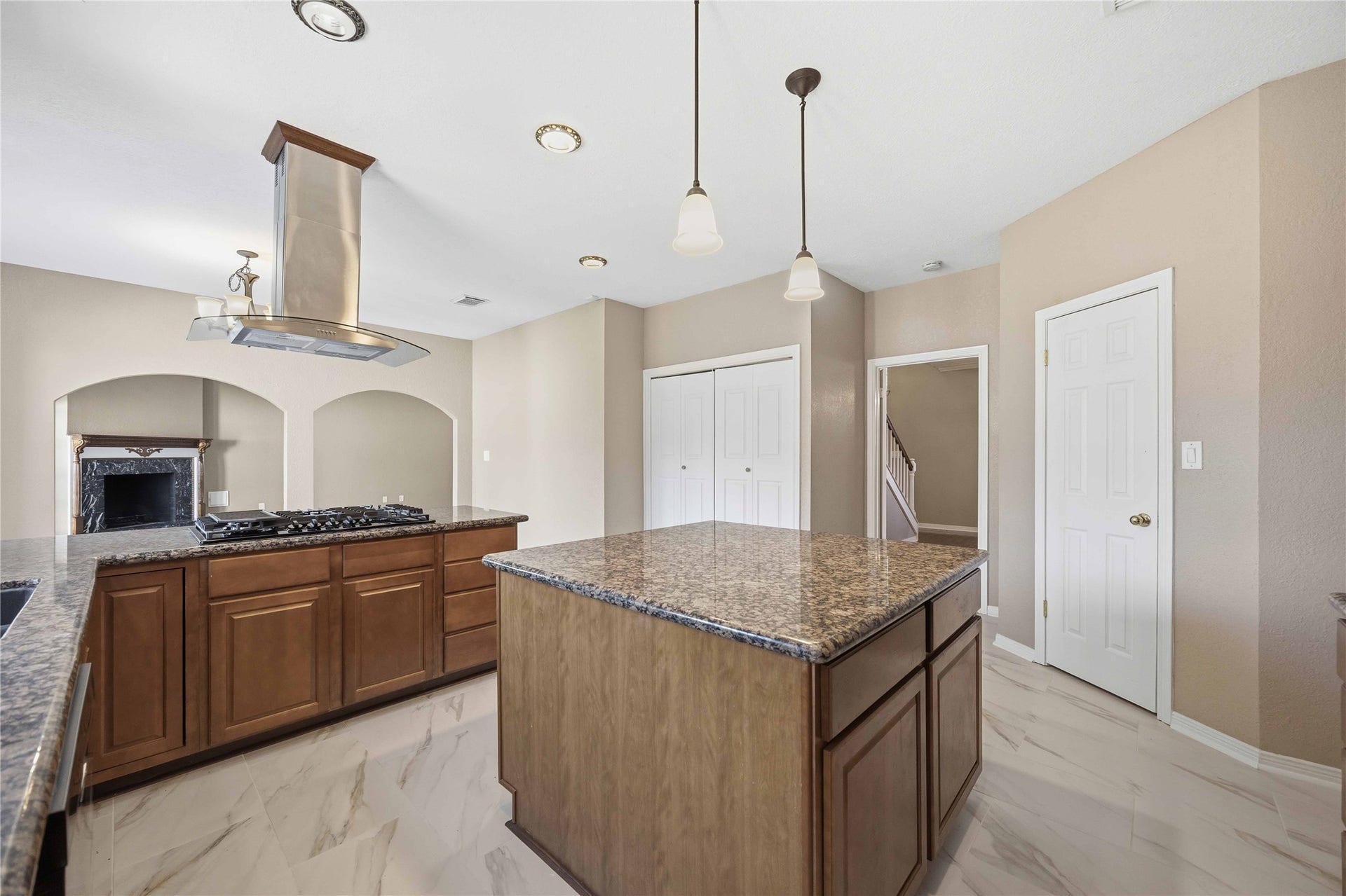 4712 Broadmoor Drive, League City, TX 77573 4712 Broadmoor Drive, League City, TX 77573