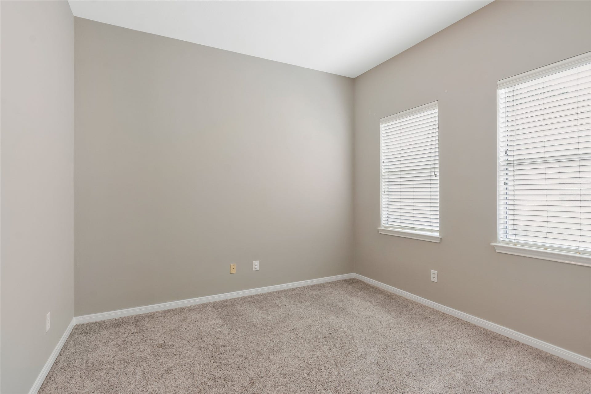 2615 W Dallas Street, Houston, TX 77019 3rd level bedroom at rear of home