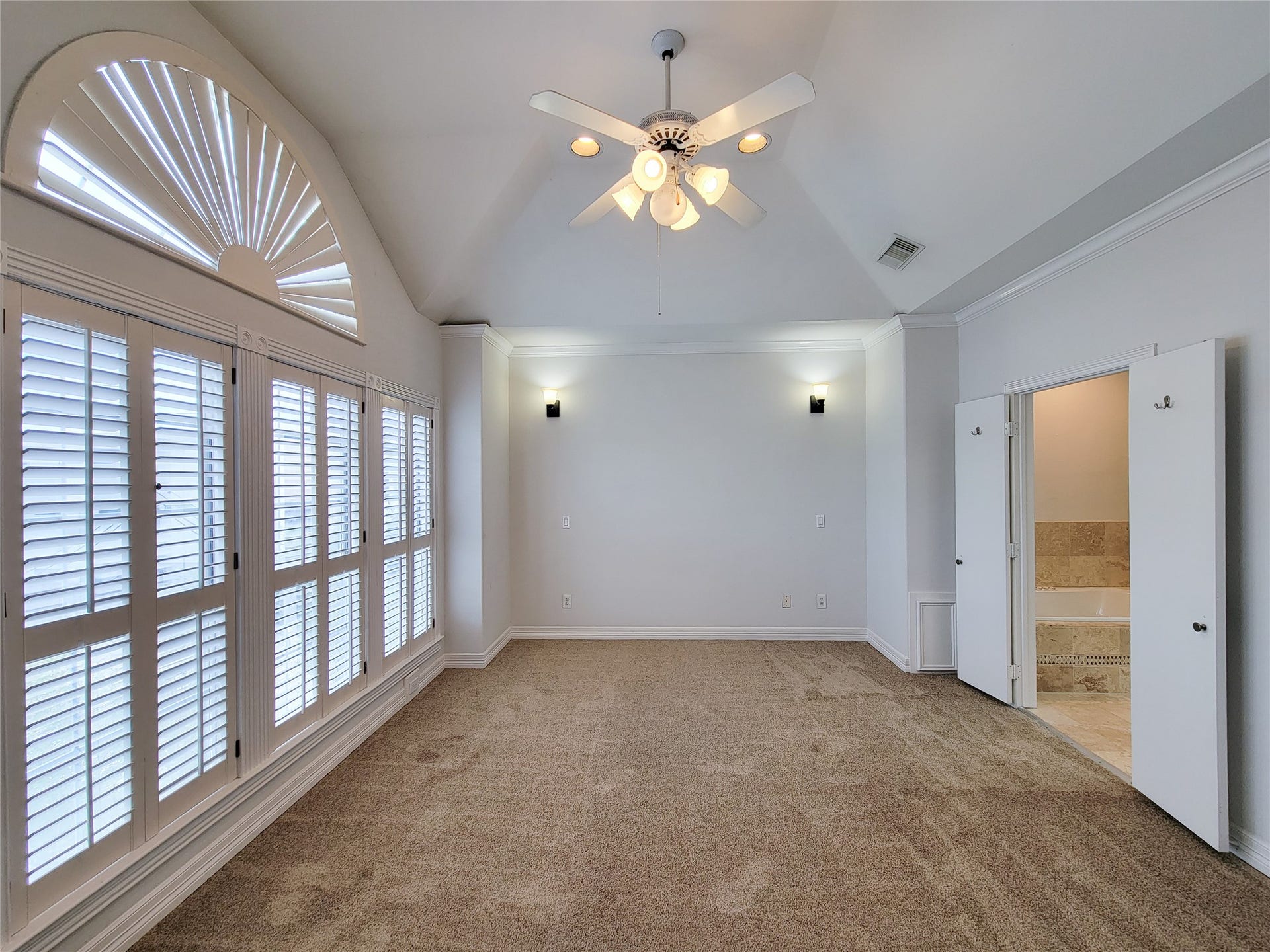 2004 Mcduffie Street, Houston, TX 77019 2004 Mcduffie Street, Houston, TX 77019