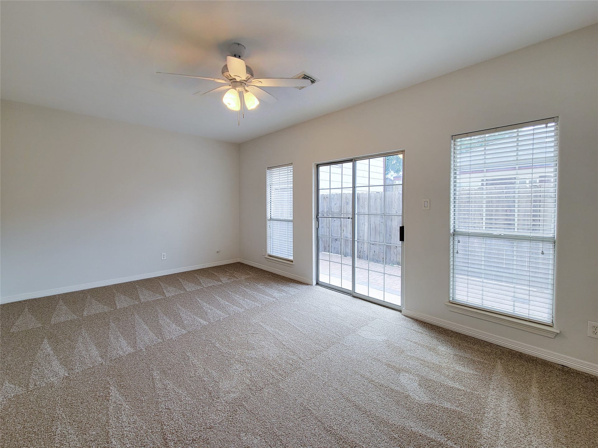 2004 Mcduffie Street, Houston, TX 77019 2004 Mcduffie Street, Houston, TX 77019