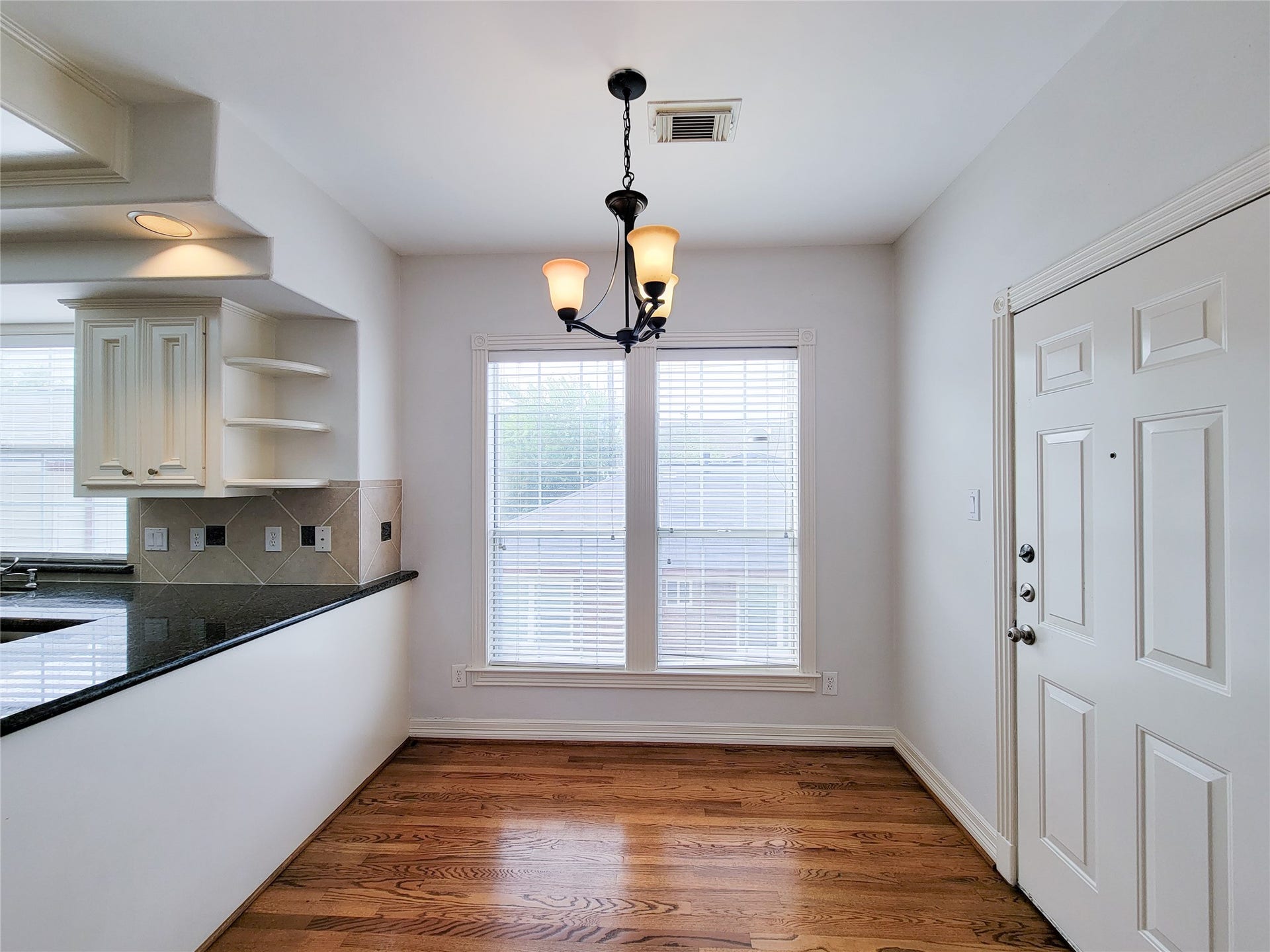 2004 Mcduffie Street, Houston, TX 77019 2004 Mcduffie Street, Houston, TX 77019