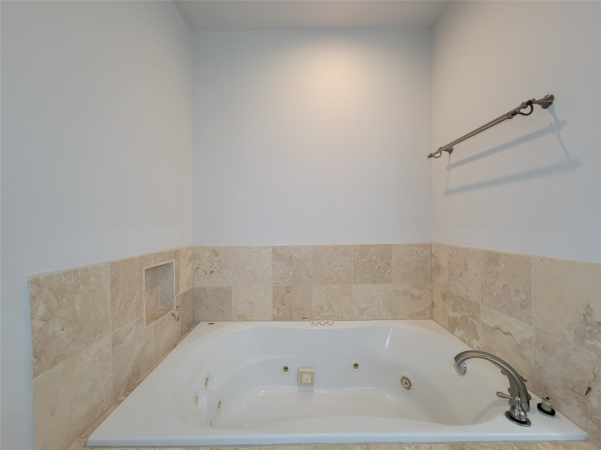 2004 Mcduffie Street, Houston, TX 77019 2004 Mcduffie Street, Houston, TX 77019