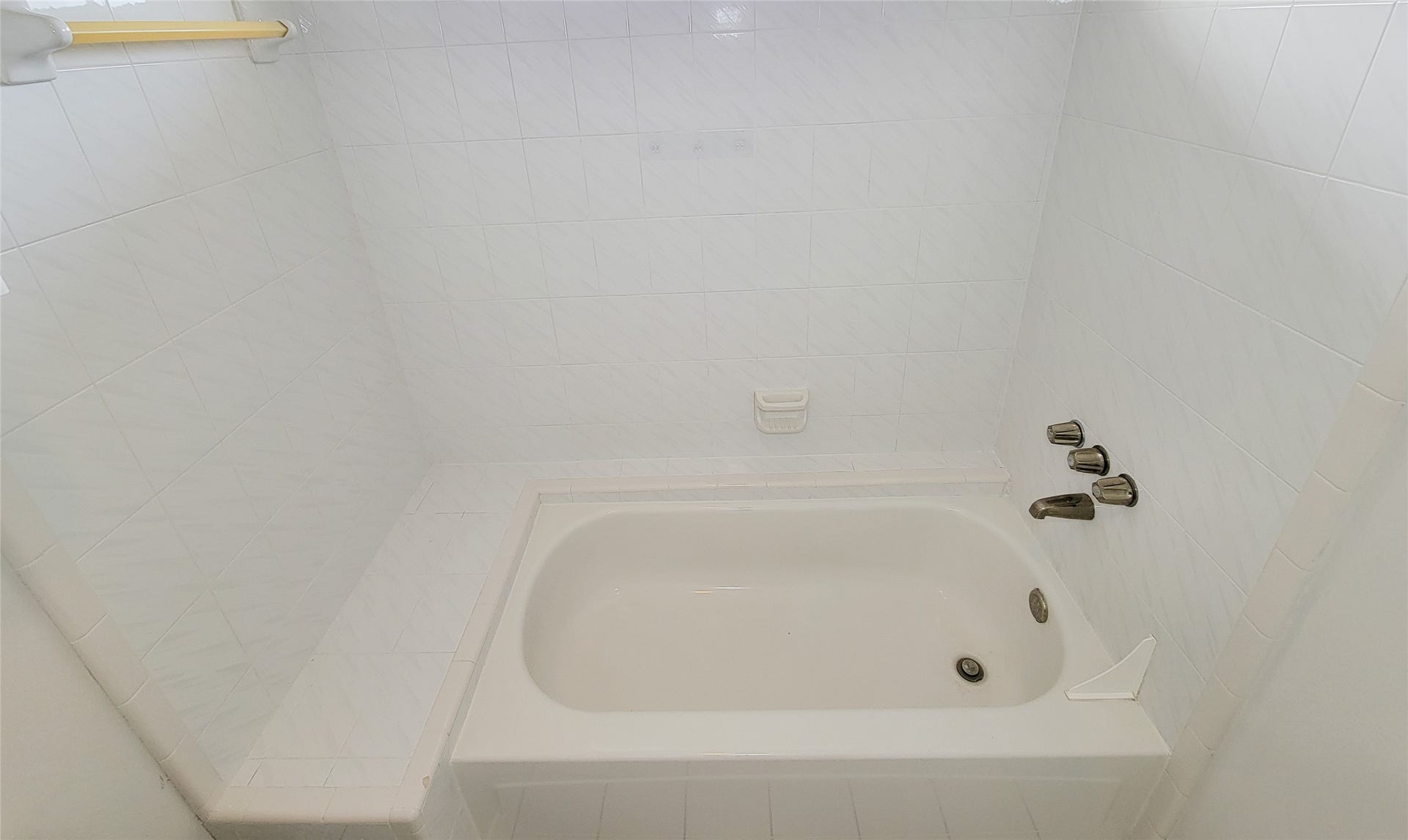 2004 Mcduffie Street, Houston, TX 77019 2004 Mcduffie Street, Houston, TX 77019