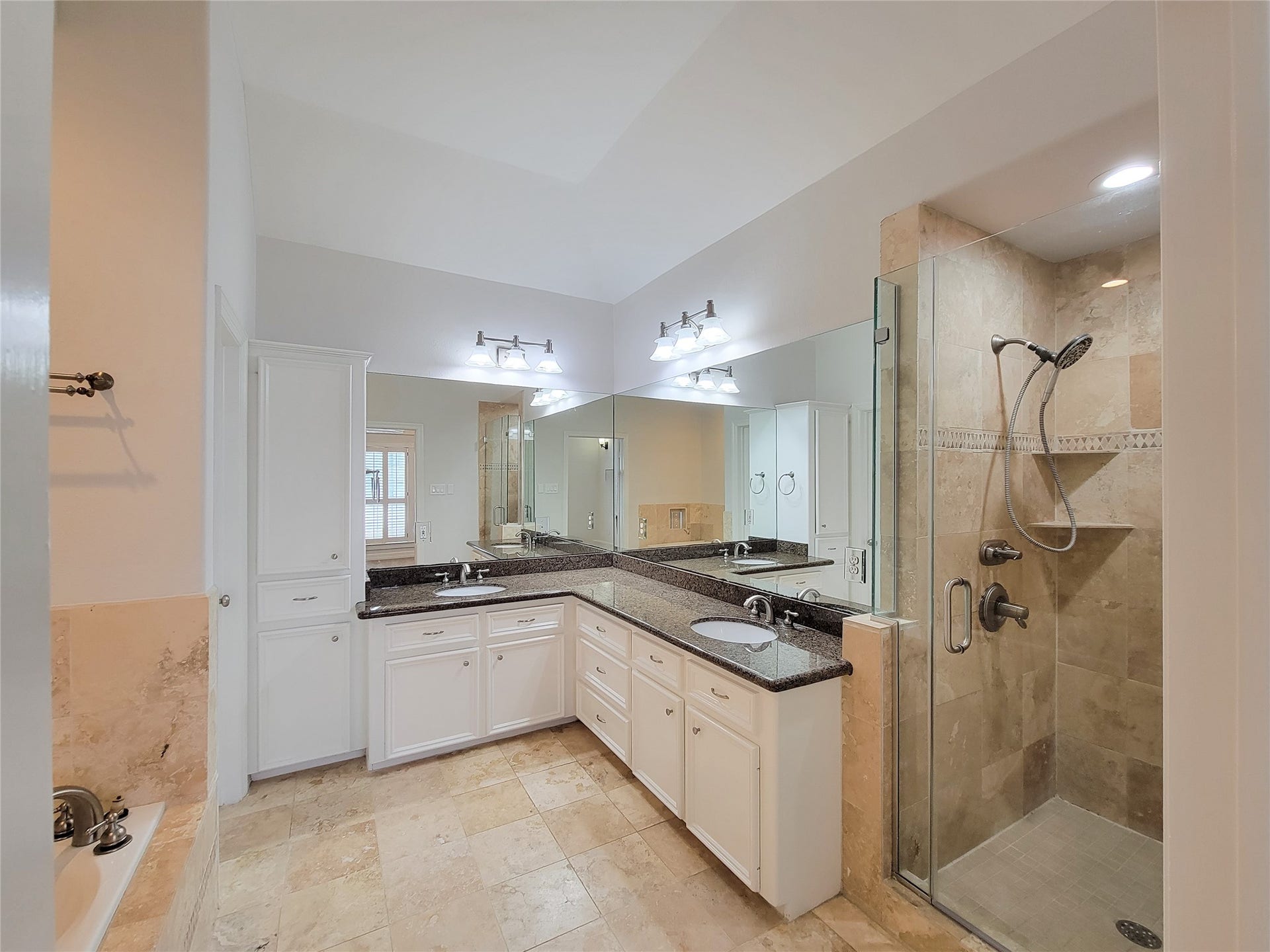 2004 Mcduffie Street, Houston, TX 77019 2004 Mcduffie Street, Houston, TX 77019