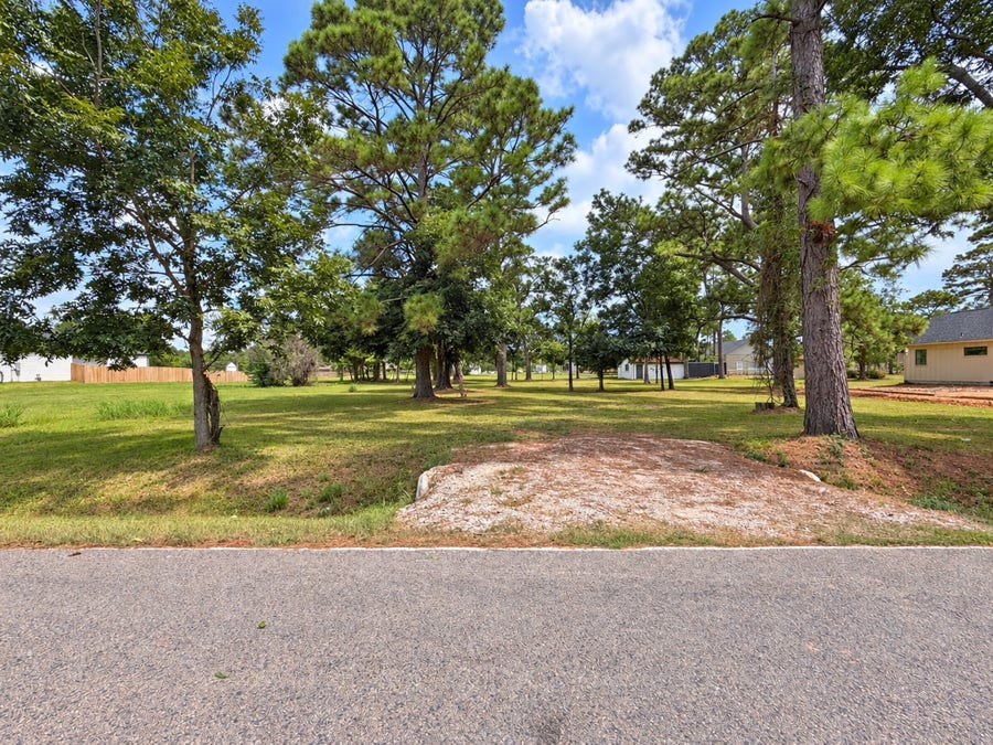 Property photo for 2214 Mamie Ford Road, Alvin, TX