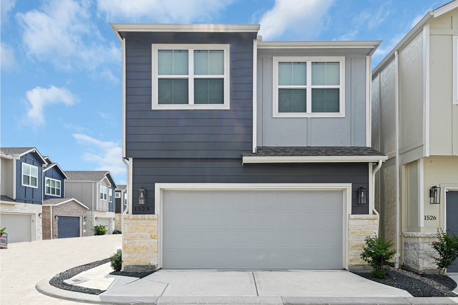 Property photo for 1528 Lakeline Oak Drive, Houston, TX
