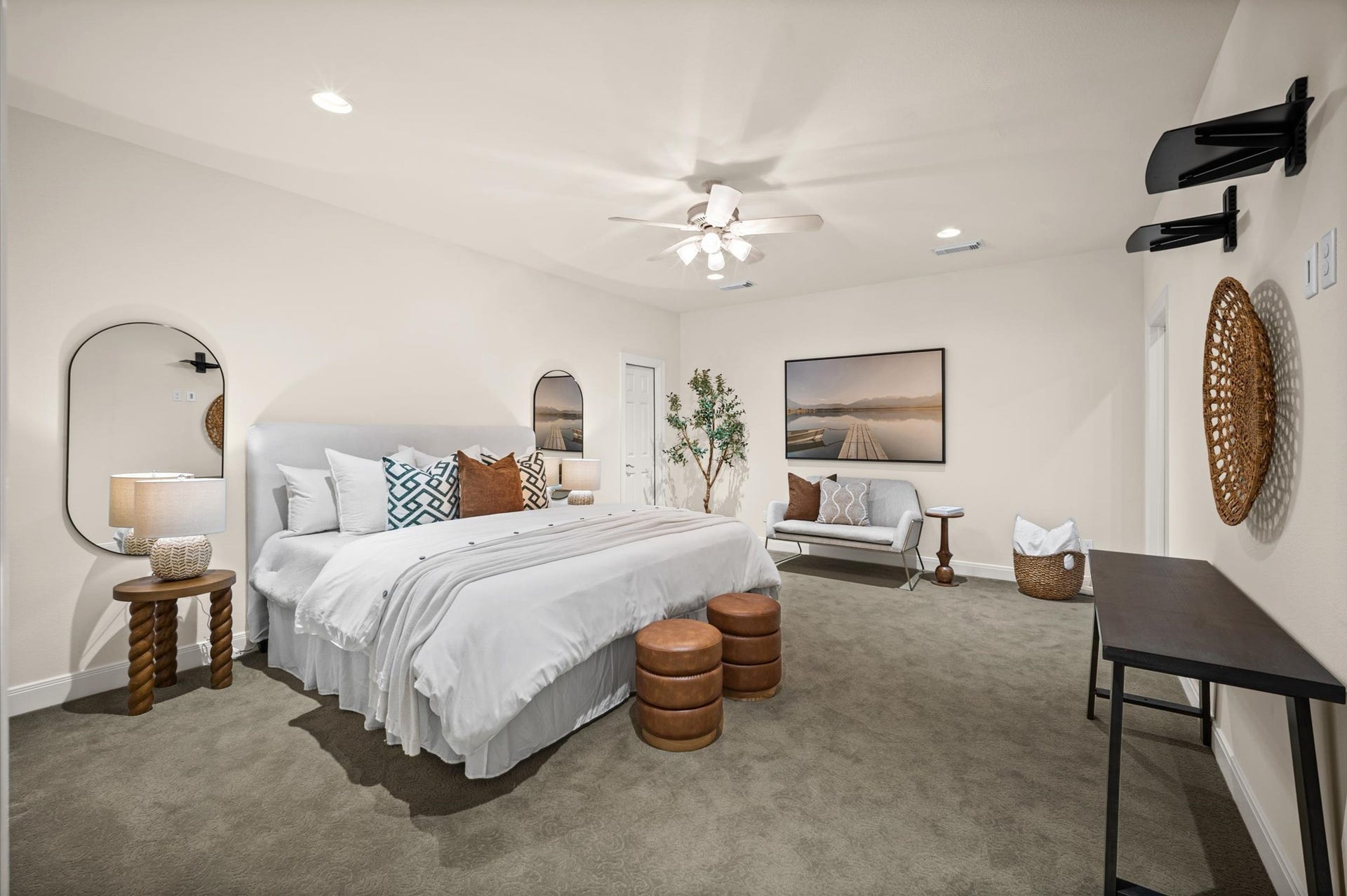 3010 Bonnebridge Way Boulevard, Houston, TX 77082 A spacious upstairs en-suite offers wonderful versatility, complete with a private full bath and closet. Whether enjoyed as a fourth bedroom, guest retreat, media room, or flex space, it easily adapts to the way you live