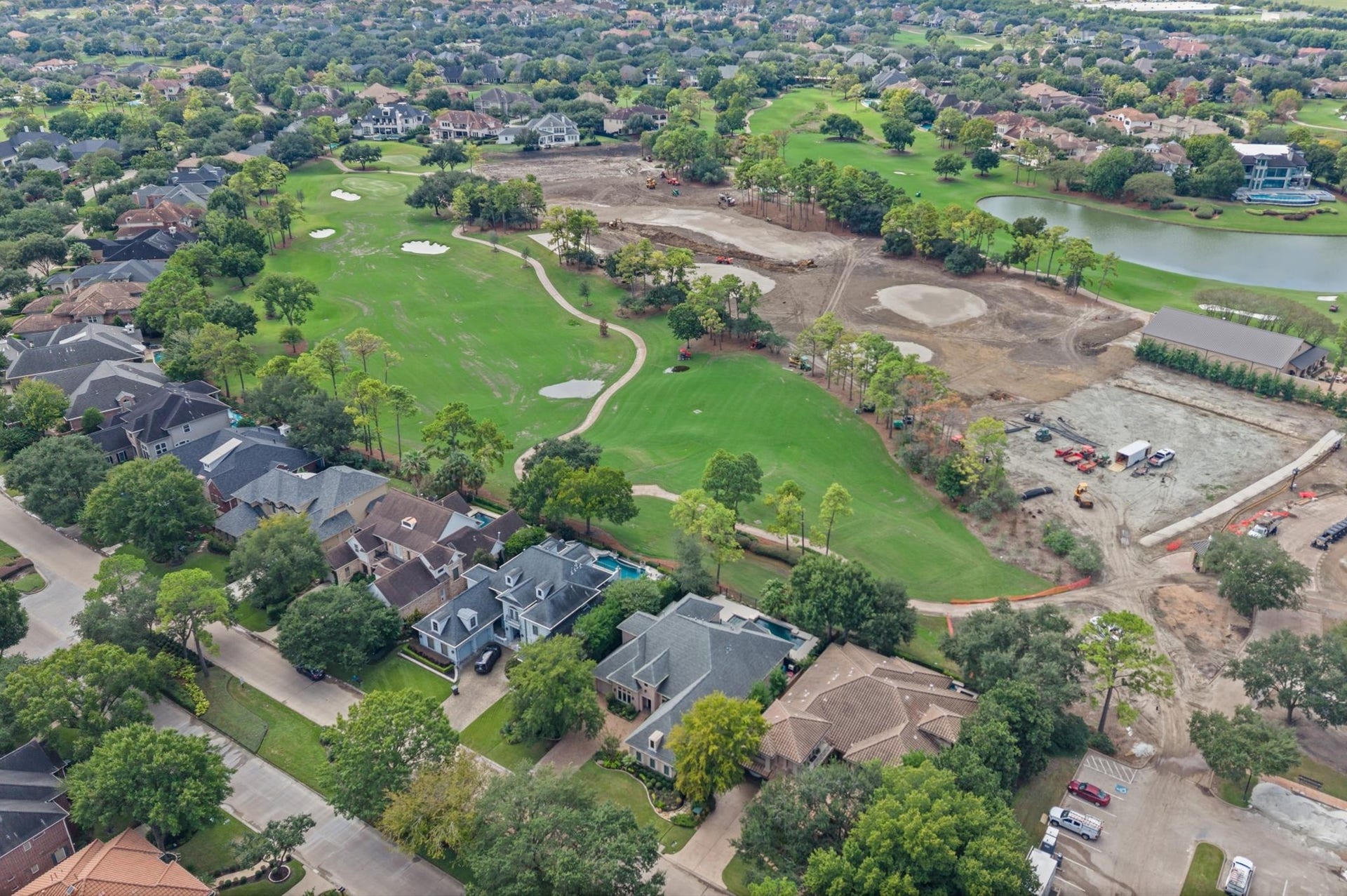 3010 Bonnebridge Way Boulevard, Houston, TX 77082 Golf course living at an exciting moment, the multi-million-dollar course renovation is nearing completion, currently projected for late November