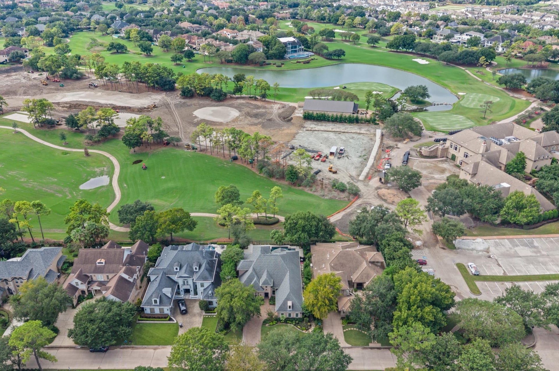 3010 Bonnebridge Way Boulevard, Houston, TX 77082 Property is the second one from the right. Enjoy a true club lifestyle just moments from the clubhouse, dining, tennis, pools, and other amenities, an exceptional setting for easy, relaxed everyday living