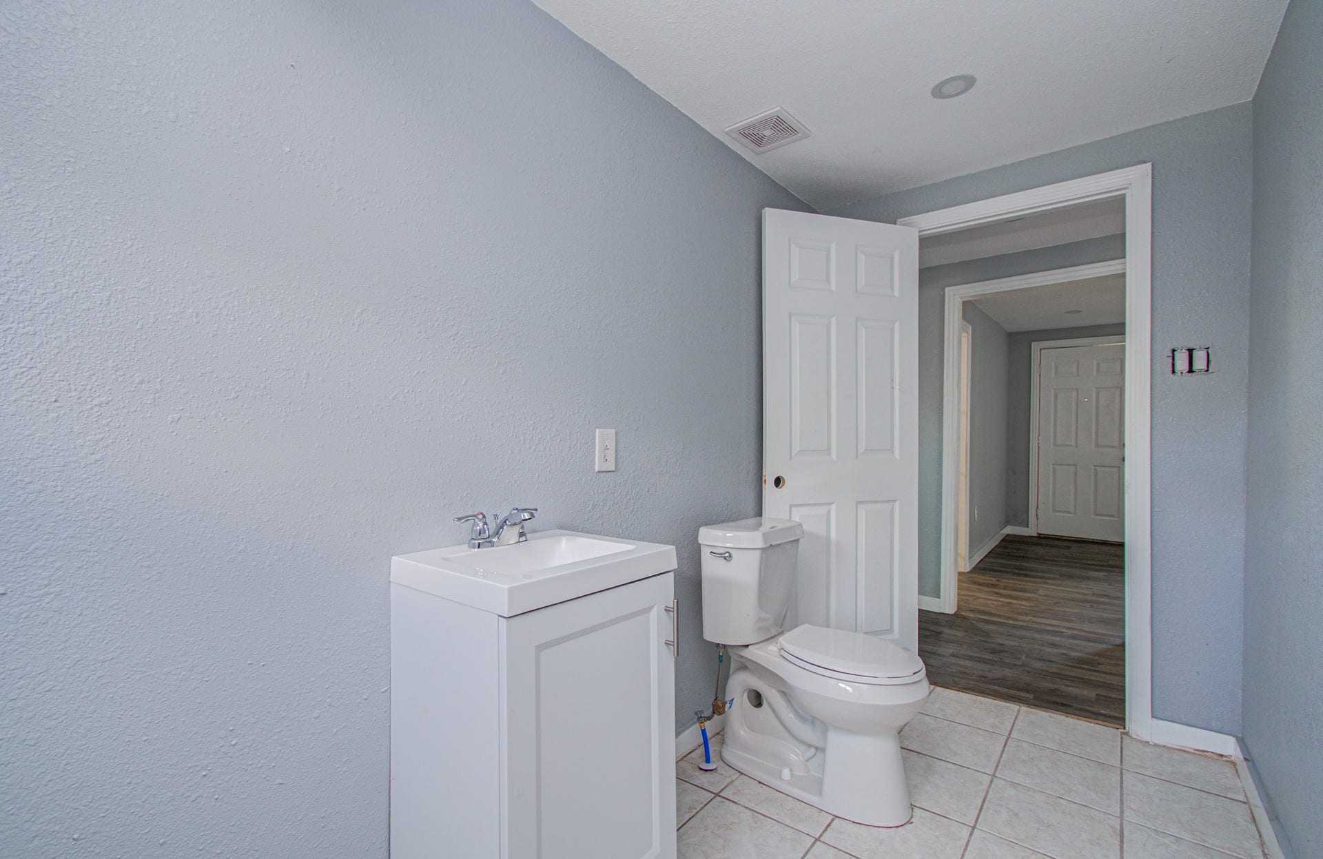 1016 Apache Street, Houston, TX 77022 1016 Apache Street, Houston, TX 77022