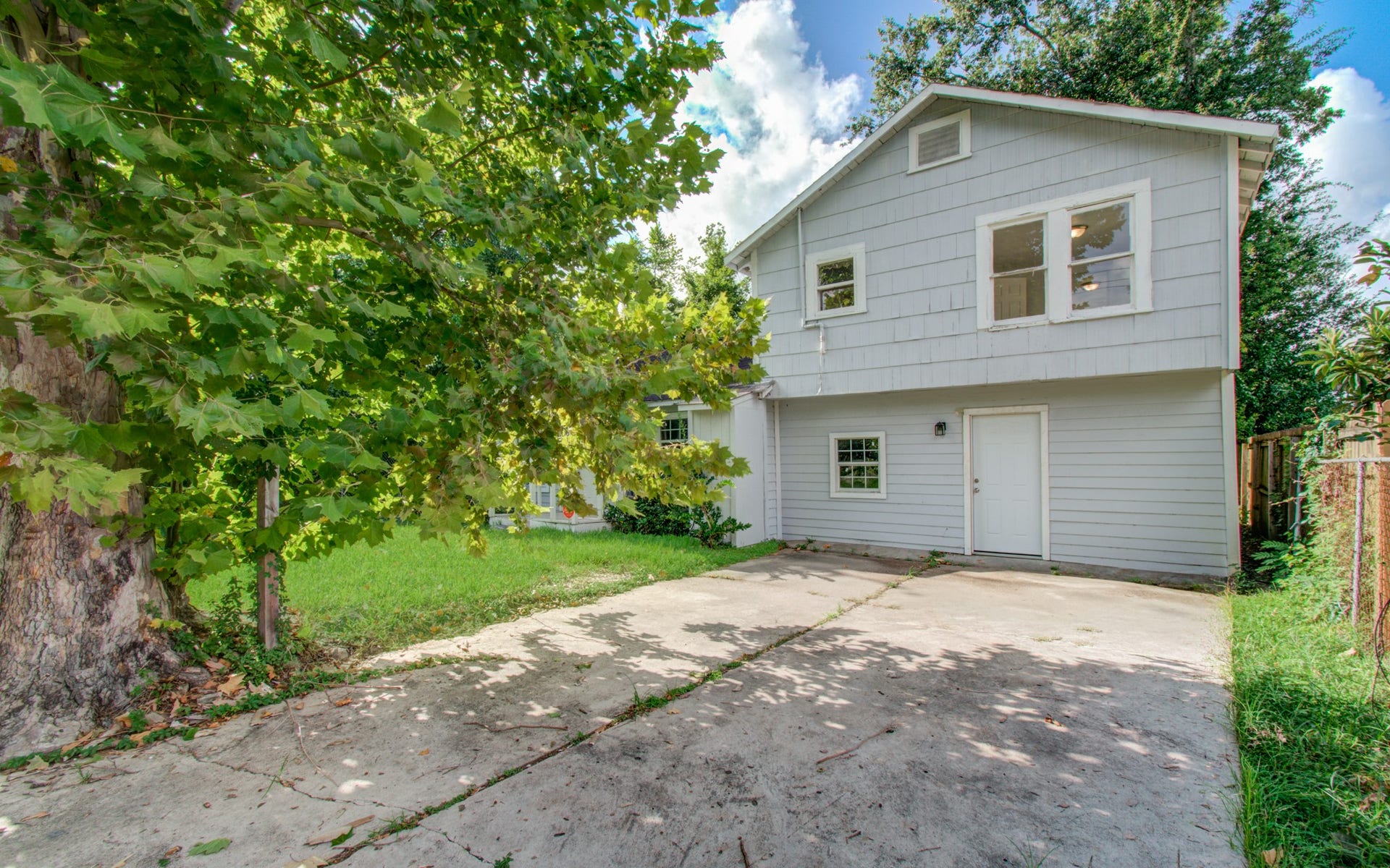 1016 Apache Street, Houston, TX 77022 1016 Apache Street, Houston, TX 77022