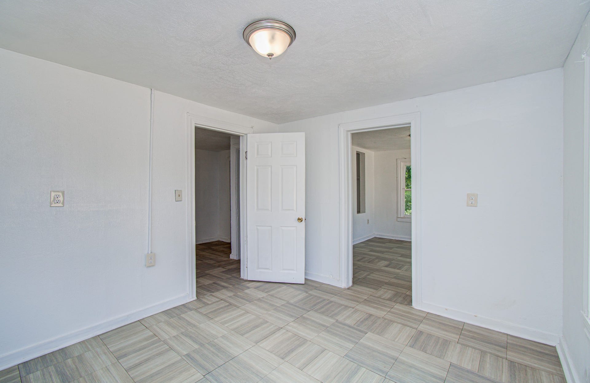 1016 Apache Street, Houston, TX 77022 1016 Apache Street, Houston, TX 77022