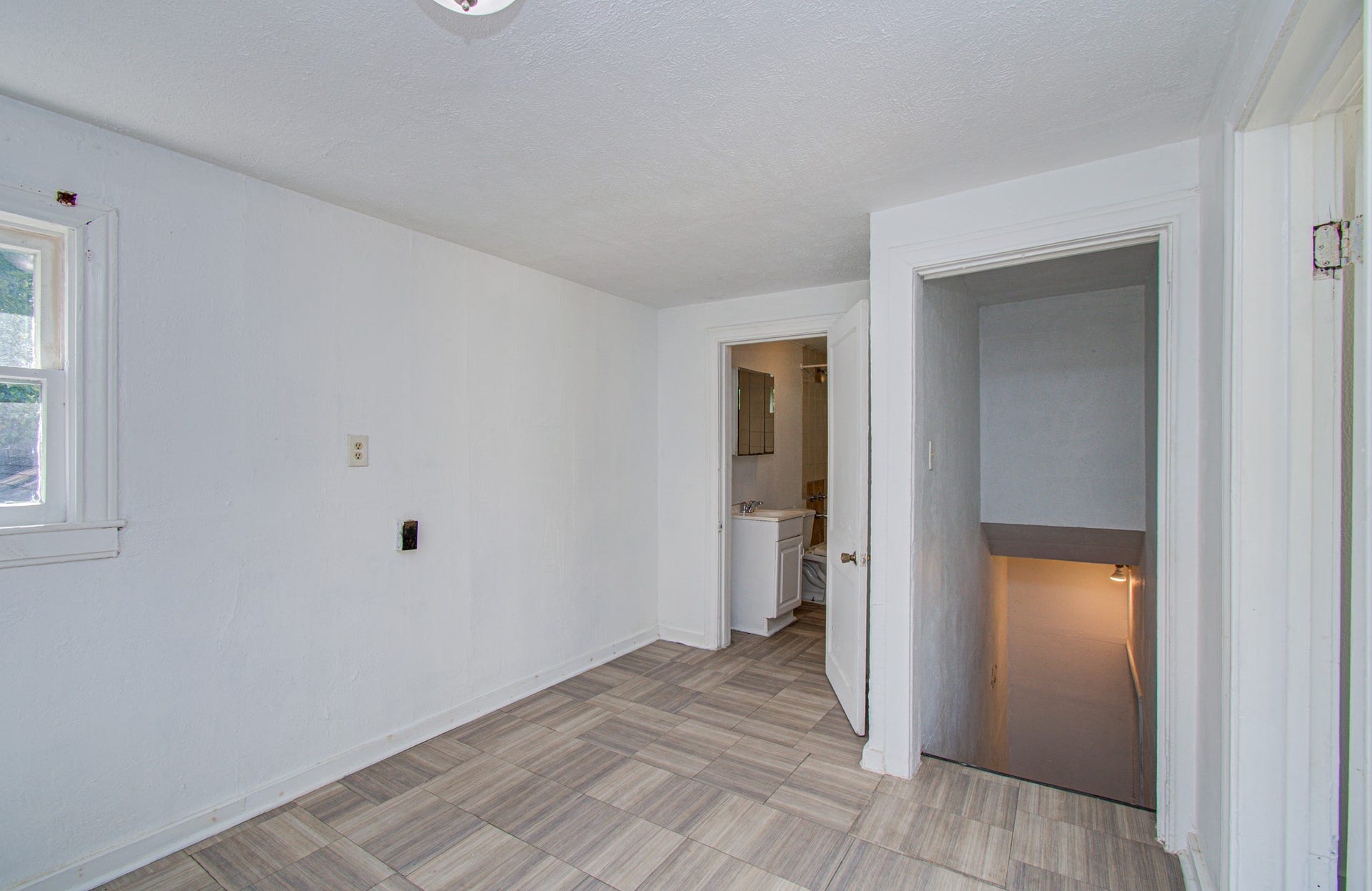 1016 Apache Street, Houston, TX 77022 1016 Apache Street, Houston, TX 77022