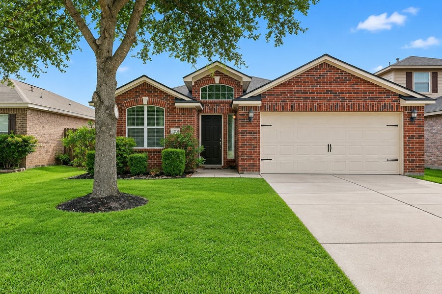 Property photo for 12131 Estelle Lane, Pinehurst, TX
