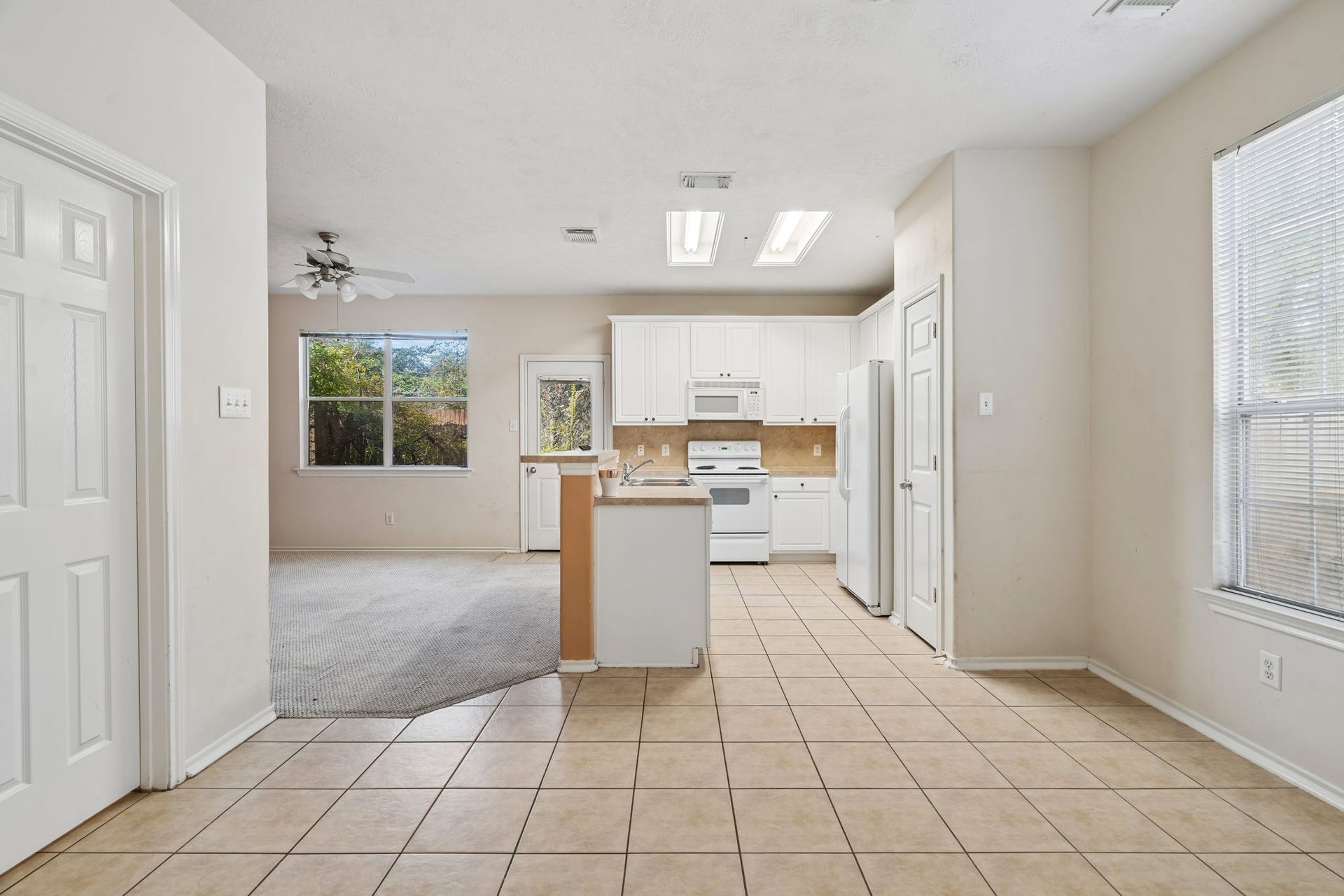 79 S Burberry Park Circle, The Woodlands, TX 77382 79 S Burberry Park Circle, The Woodlands, TX 77382