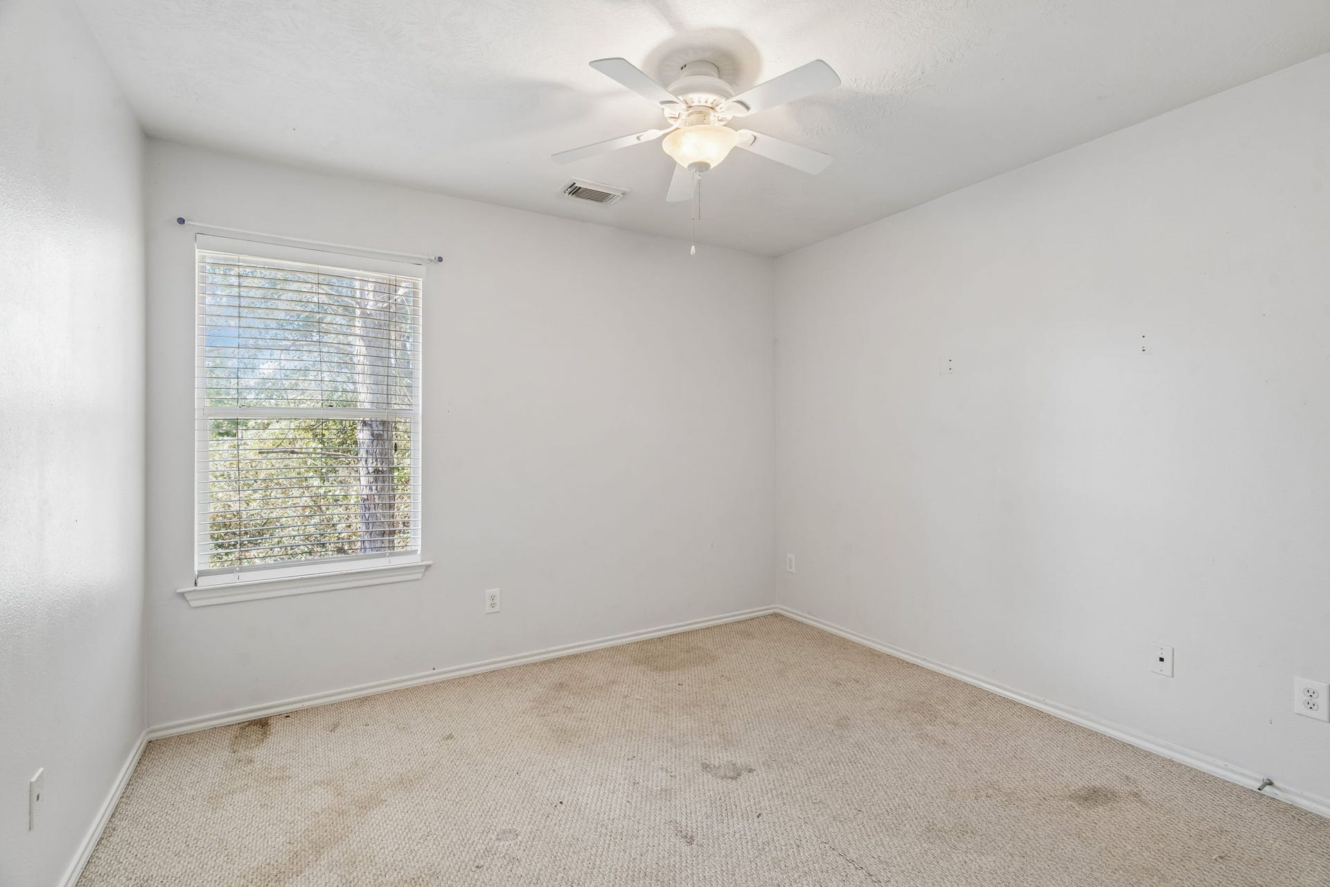 79 S Burberry Park Circle, The Woodlands, TX 77382 79 S Burberry Park Circle, The Woodlands, TX 77382