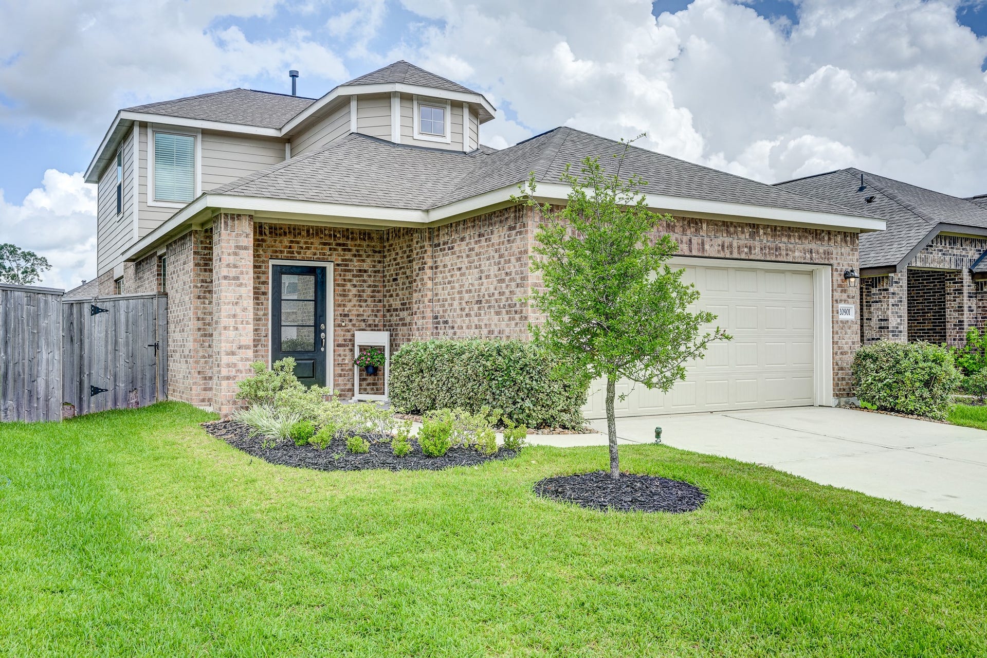 20901 Cropani Shadow Drive, New Caney, TX 77357 Exterior