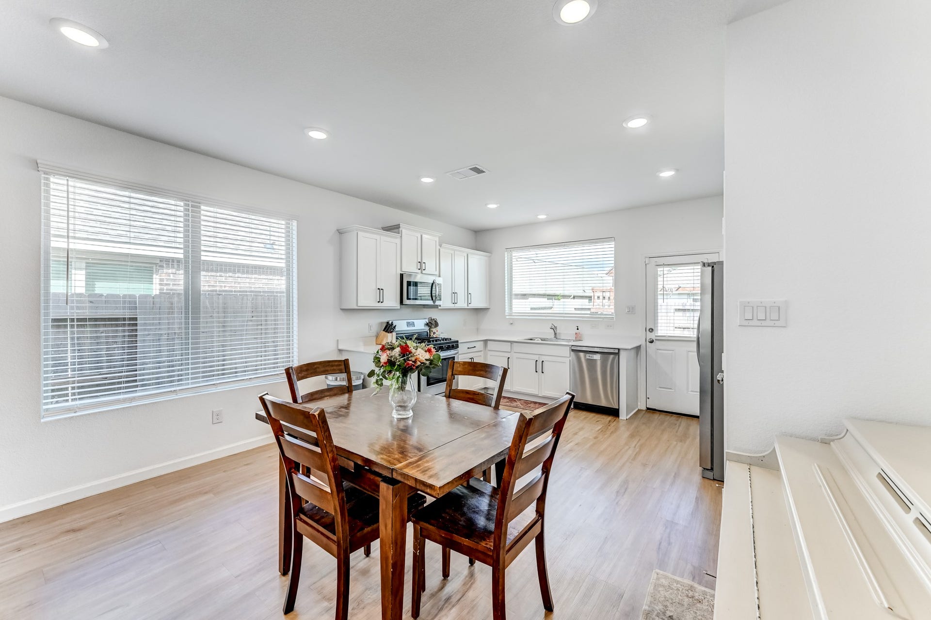 20901 Cropani Shadow Drive, New Caney, TX 77357 Dining room