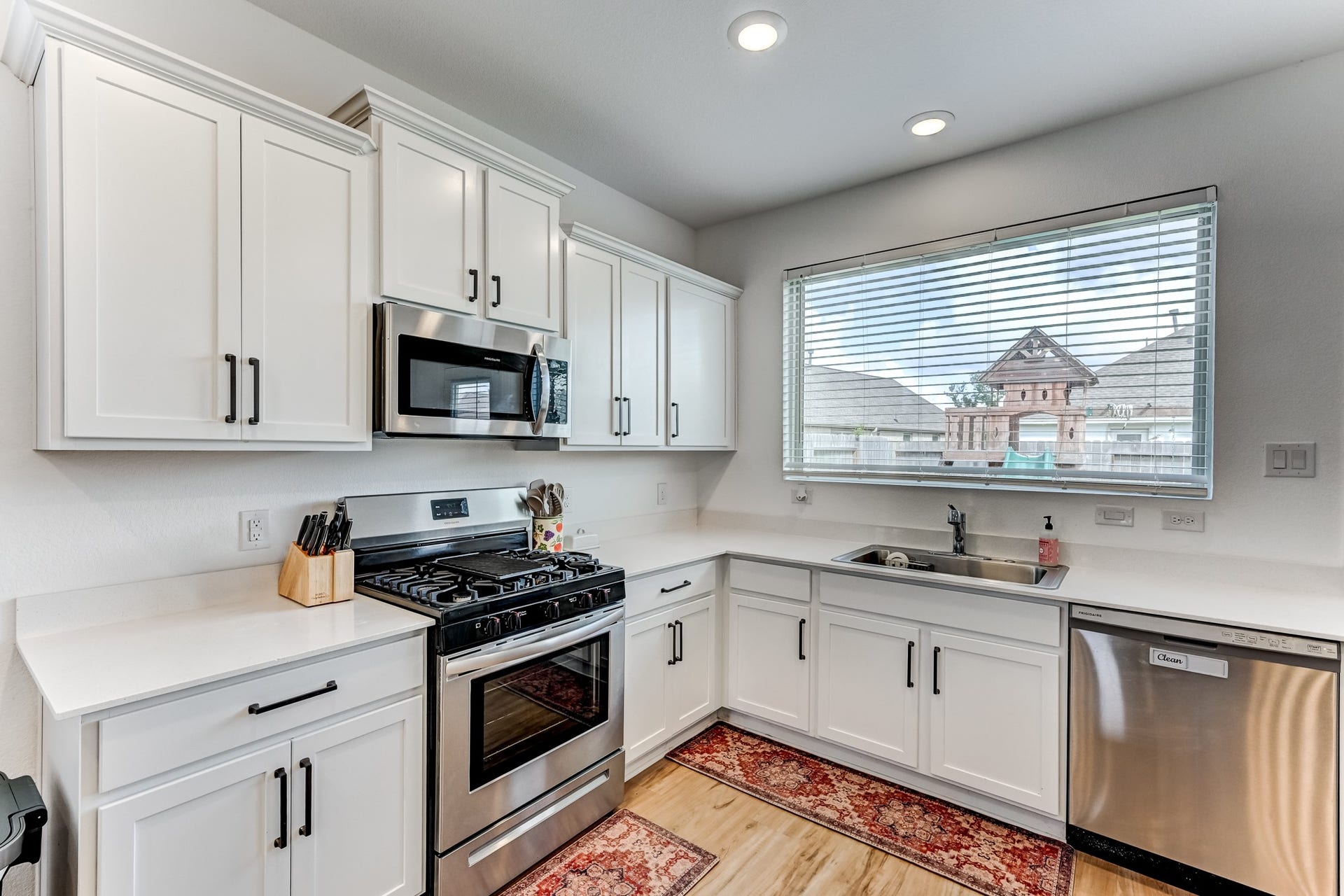 20901 Cropani Shadow Drive, New Caney, TX 77357 Kitchen