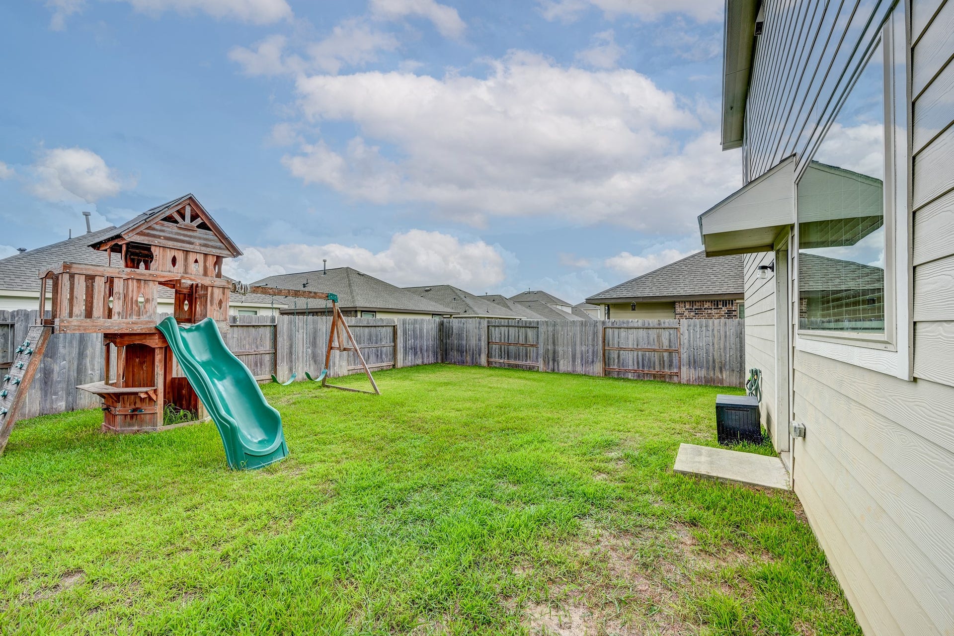 20901 Cropani Shadow Drive, New Caney, TX 77357 Backyard