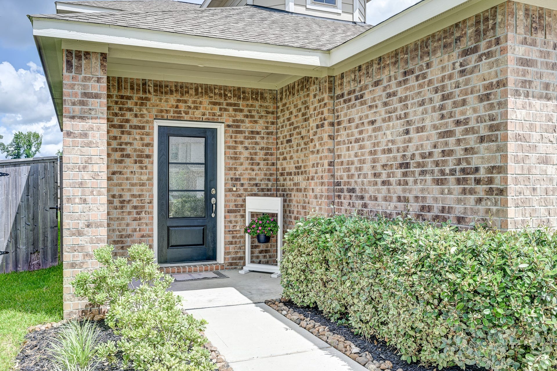 20901 Cropani Shadow Drive, New Caney, TX 77357 Gorgeous 2 story