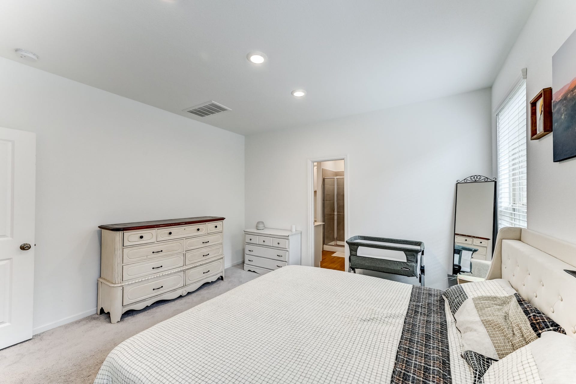 20901 Cropani Shadow Drive, New Caney, TX 77357 Primary bedroom