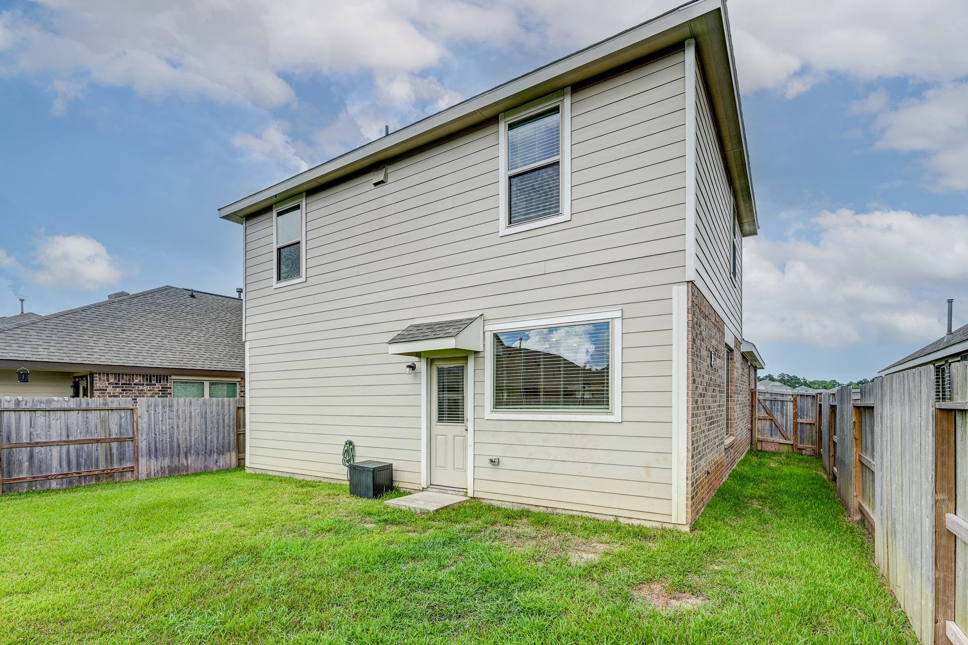 20901 Cropani Shadow Drive, New Caney, TX 77357 Backyard