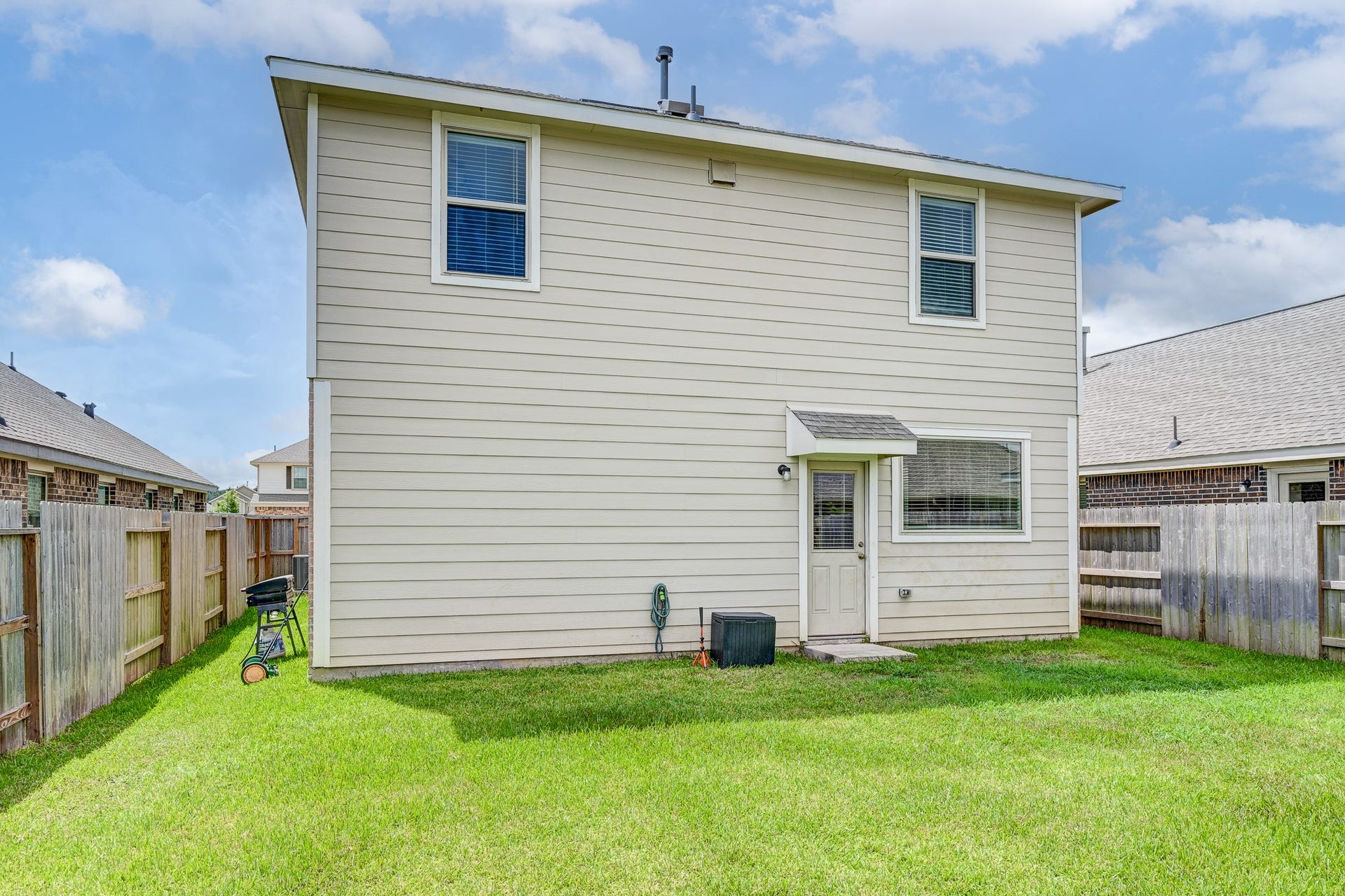 20901 Cropani Shadow Drive, New Caney, TX 77357 Backyard