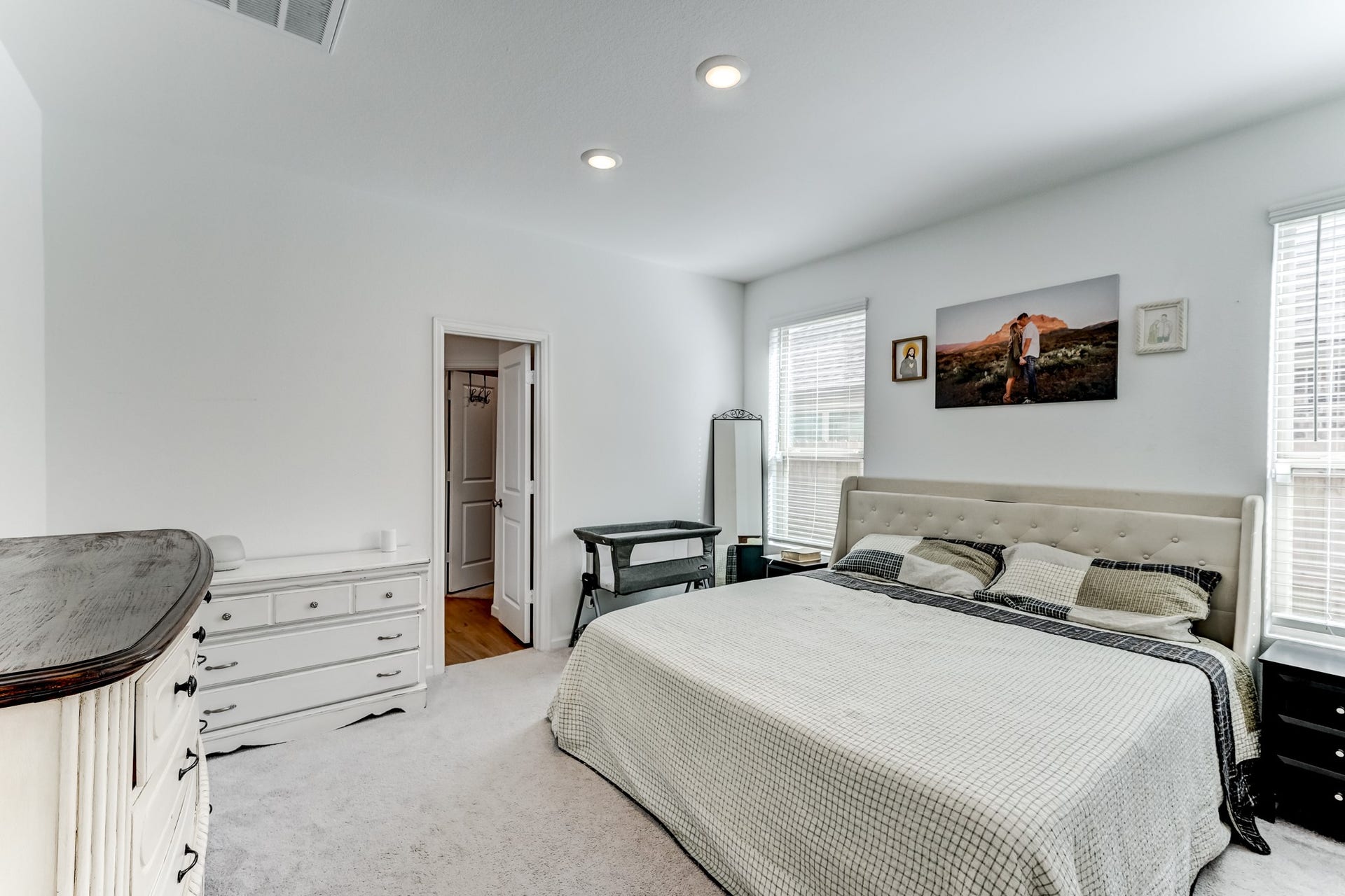 20901 Cropani Shadow Drive, New Caney, TX 77357 Primary bedroom - main level