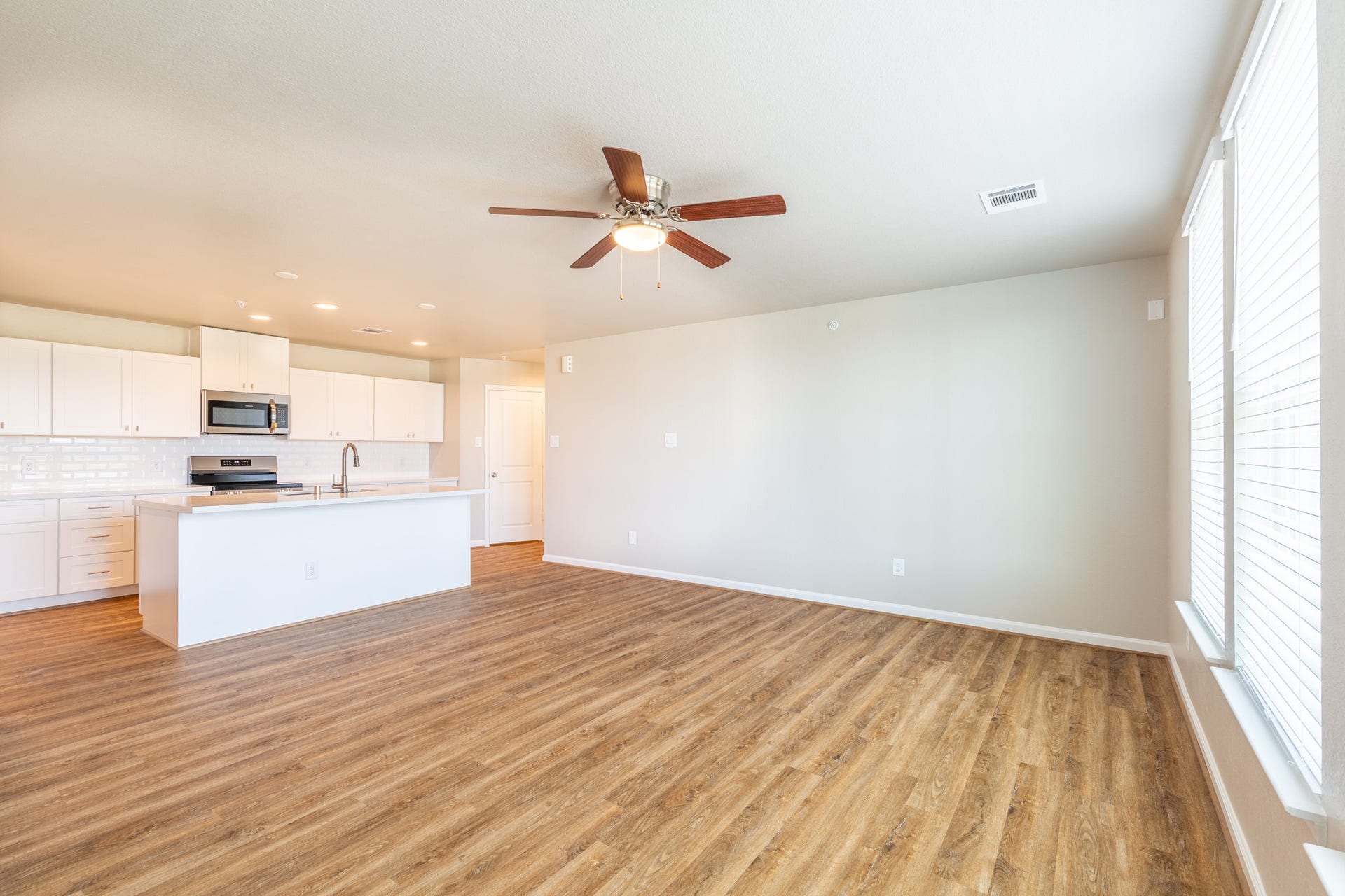 215 Park Place Circle, #D, Waller, TX 77484 215 Park Place Circle, #D, Waller, TX 77484