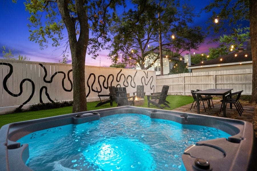 Property photo for 5614 Oakhaven Lane, Houston, TX